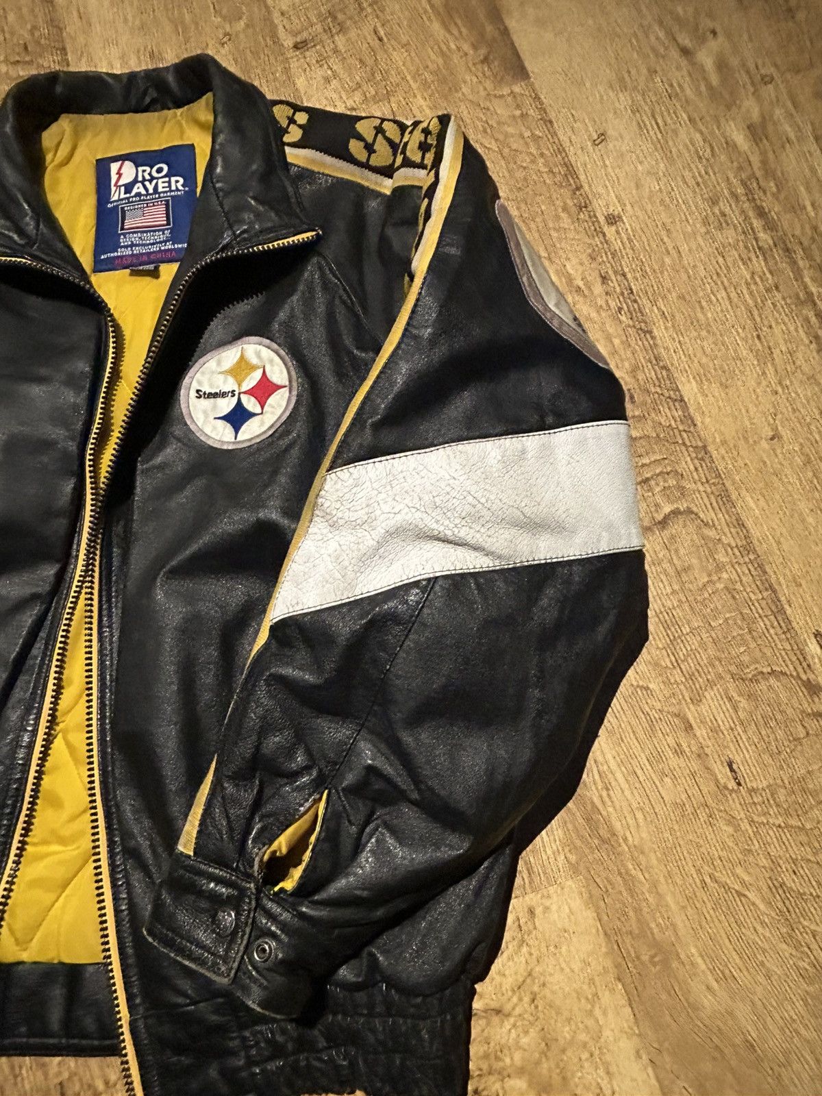 Pro Player Vintage Pittsburgh Steelers Leather Jacket by Pro Player NFL Size US L / EU 52-54 / 3 - 20 Thumbnail