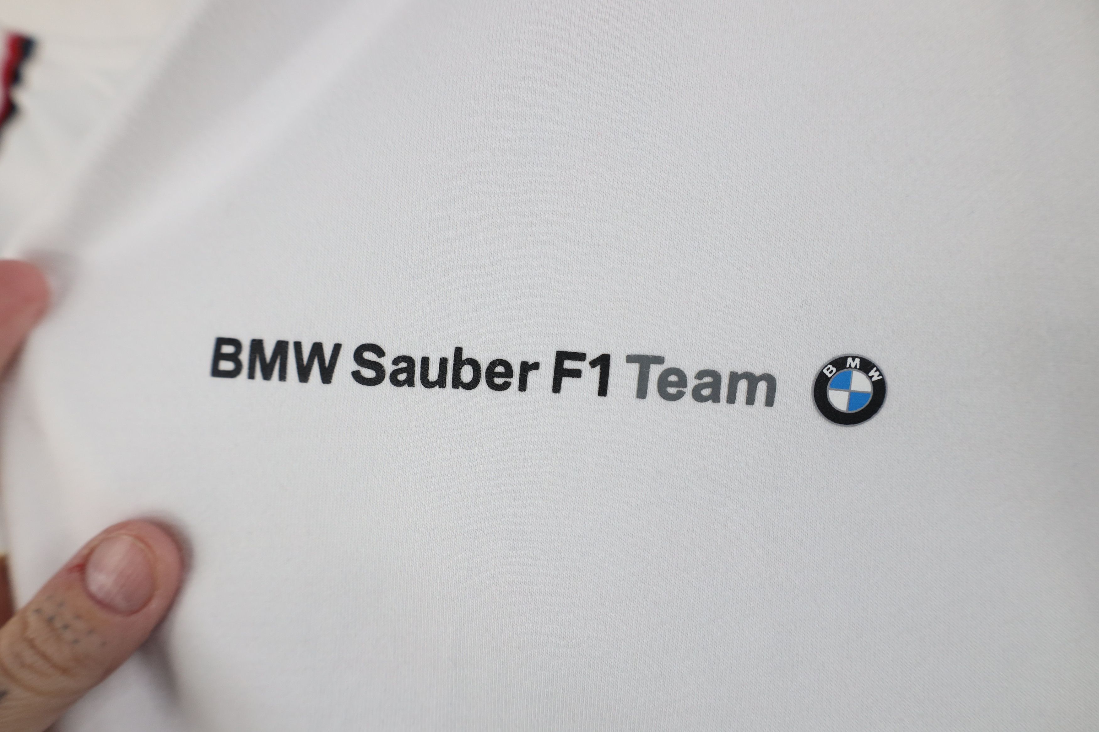Vintage Vintage Y2K BMW Sauber F1 Team Spell Out F1 Racing T-Shirt Size US XXL / EU 58 / 5 - 4 Thumbnail