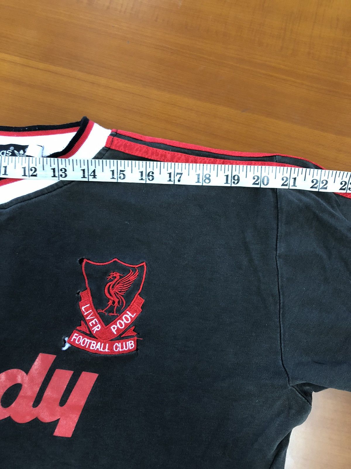 Adidas Adidas Liverpool Vintage TShirt Size US M / EU 48-50 / 2 - 13 Thumbnail