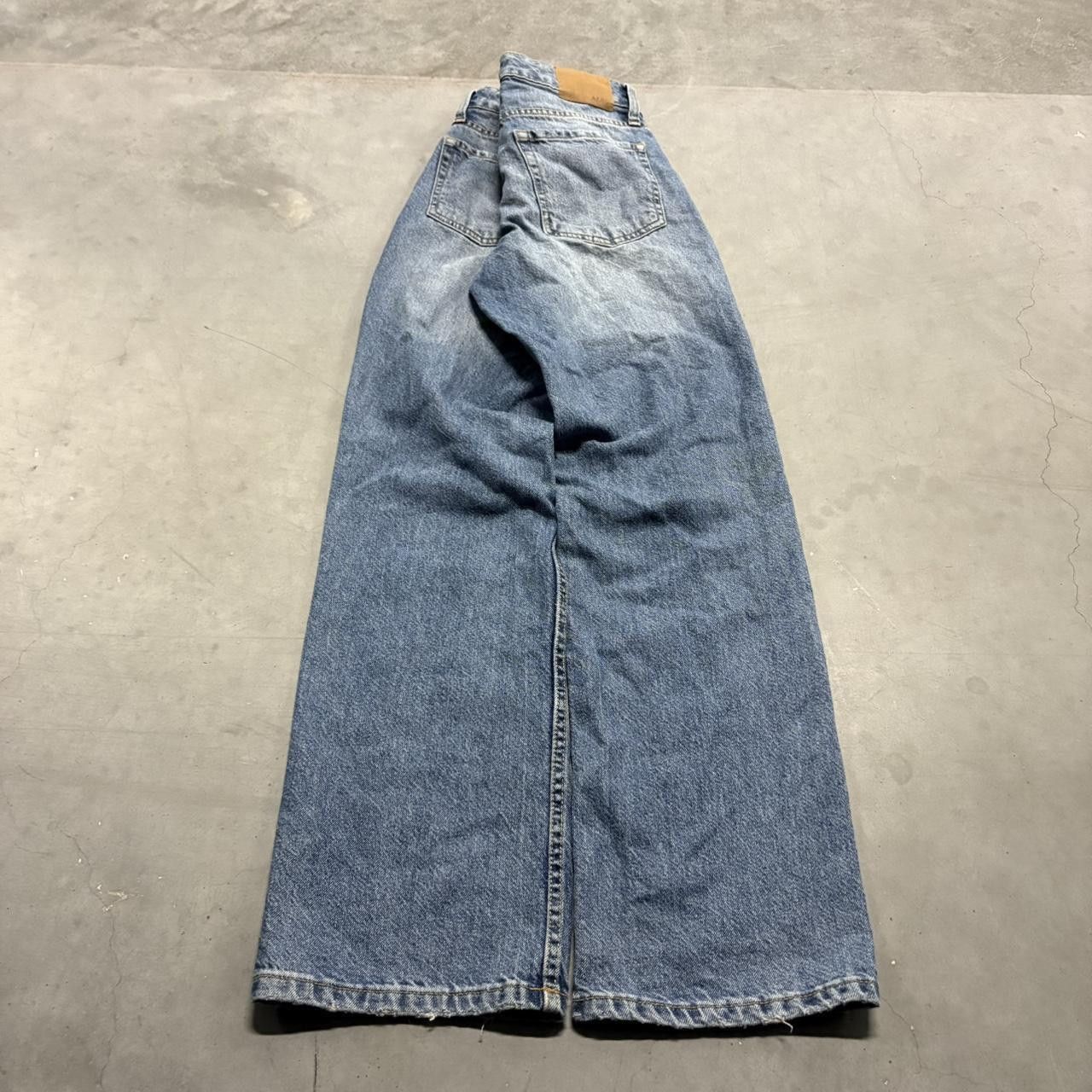Vintage Crazy Vintage Y2K/2000s Low rise Baggy WideLeg Baggy Medium Wash Denim Jeans! Size US 28 / EU 44 - 4 Thumbnail