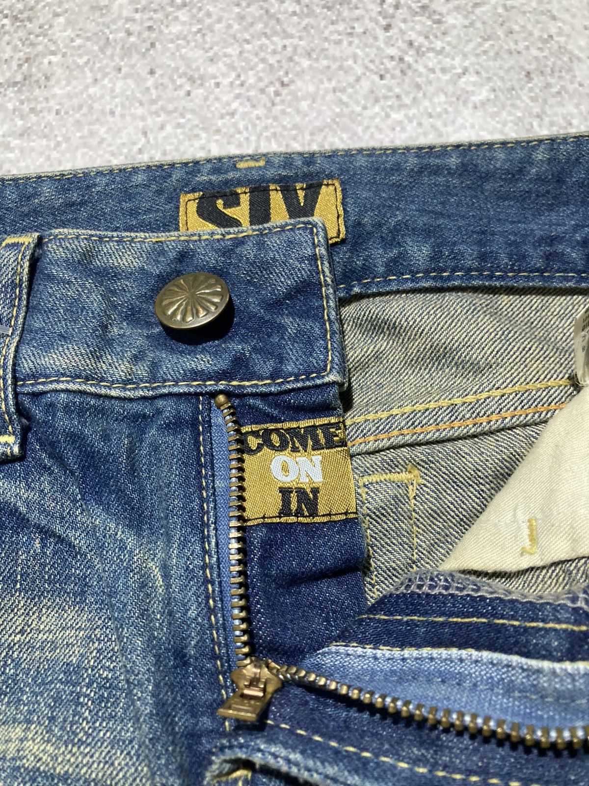 Japanese Brand 🇯🇵 2000s SLY Japan Ripped Bootcut Denim Jeans Pants Blue Wash Size US 26 / EU 42 - 11 Thumbnail