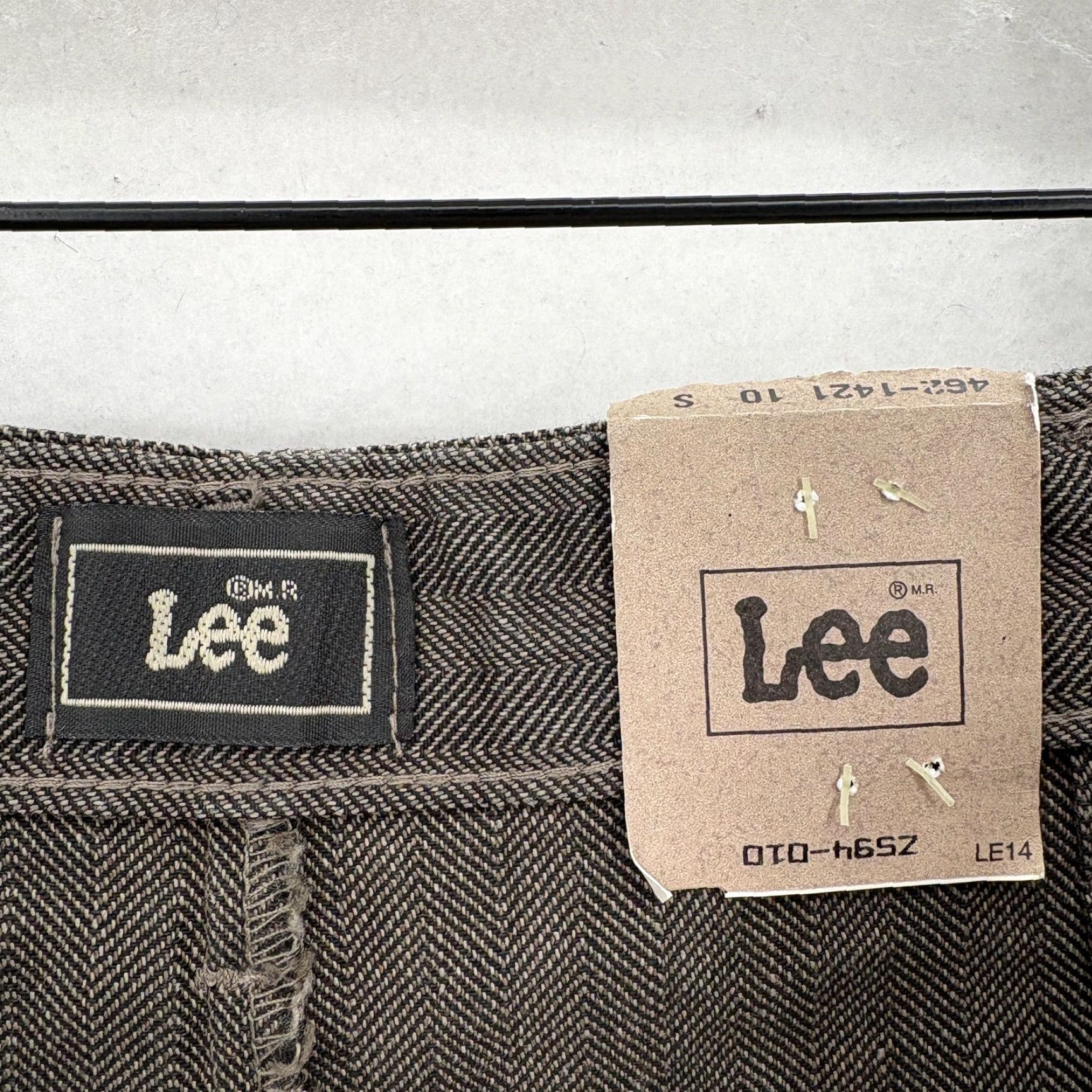 Lee Lee Pants Womens 10 Short Brown Herringbone Side Elastic Wrinkle Free Tapered Size 32" / US 10 / IT 46 - 7 Thumbnail