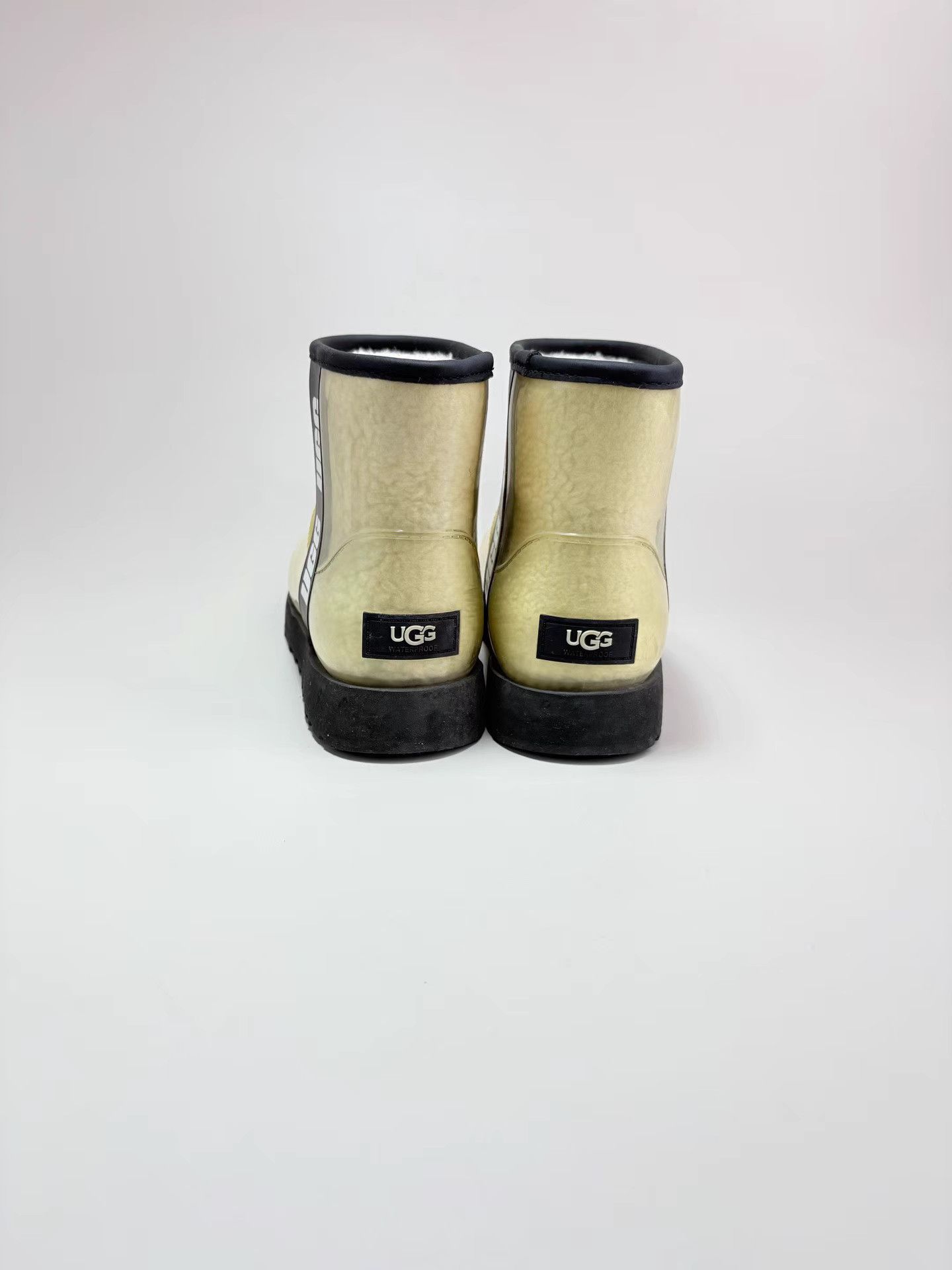 Ugg UGG Waterproof Candy Color Snow Boots Size US 7 / IT 37 - 3 Thumbnail