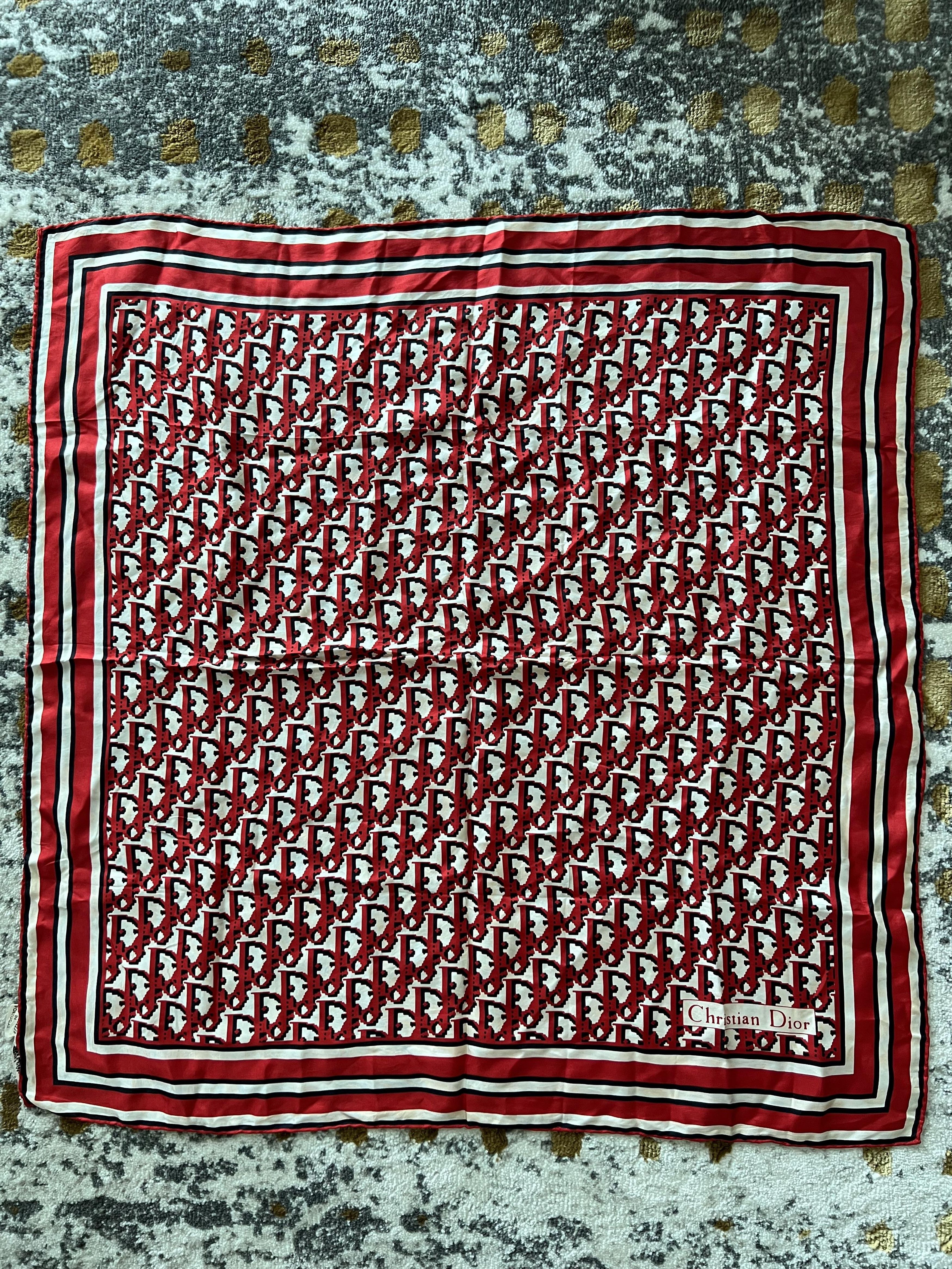Christian Dior Monsieur × Dior × Vintage Vintage hand rolled Christian Dior silk handkerchief scarves Size ONE SIZE - 1 Thumbnail