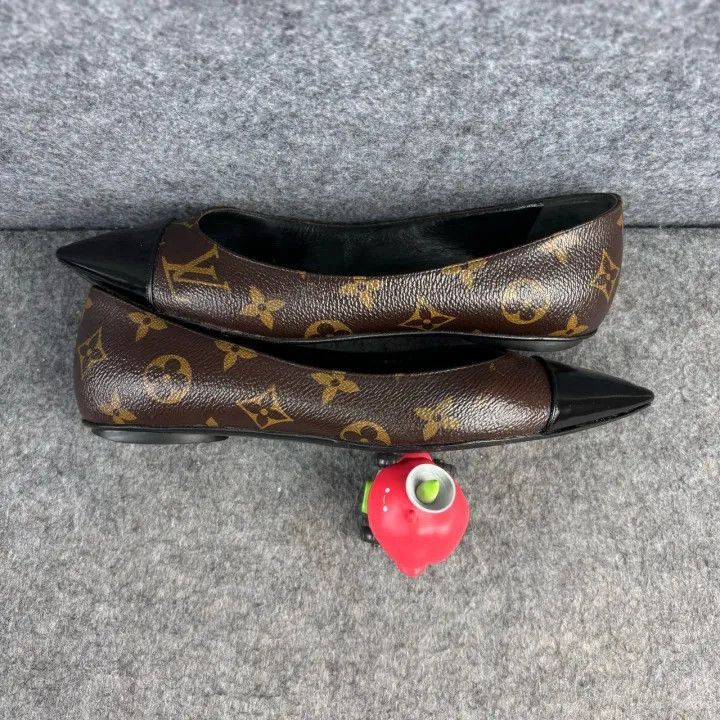 Louis Vuitton Louis Vuitton Classic Pointed Toe Casual Shoes -2508 Size US 6 / IT 36 - 6 Thumbnail