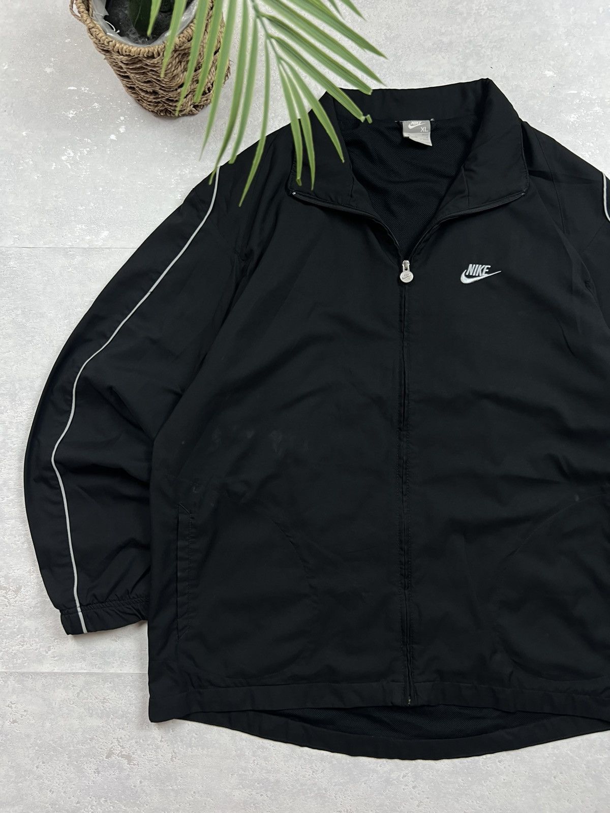Nike 00s Nike Retro Logo Vintage Y2K Oversized Windbreaker Jacket Size US XL / EU 56 / 4 - 2 Thumbnail