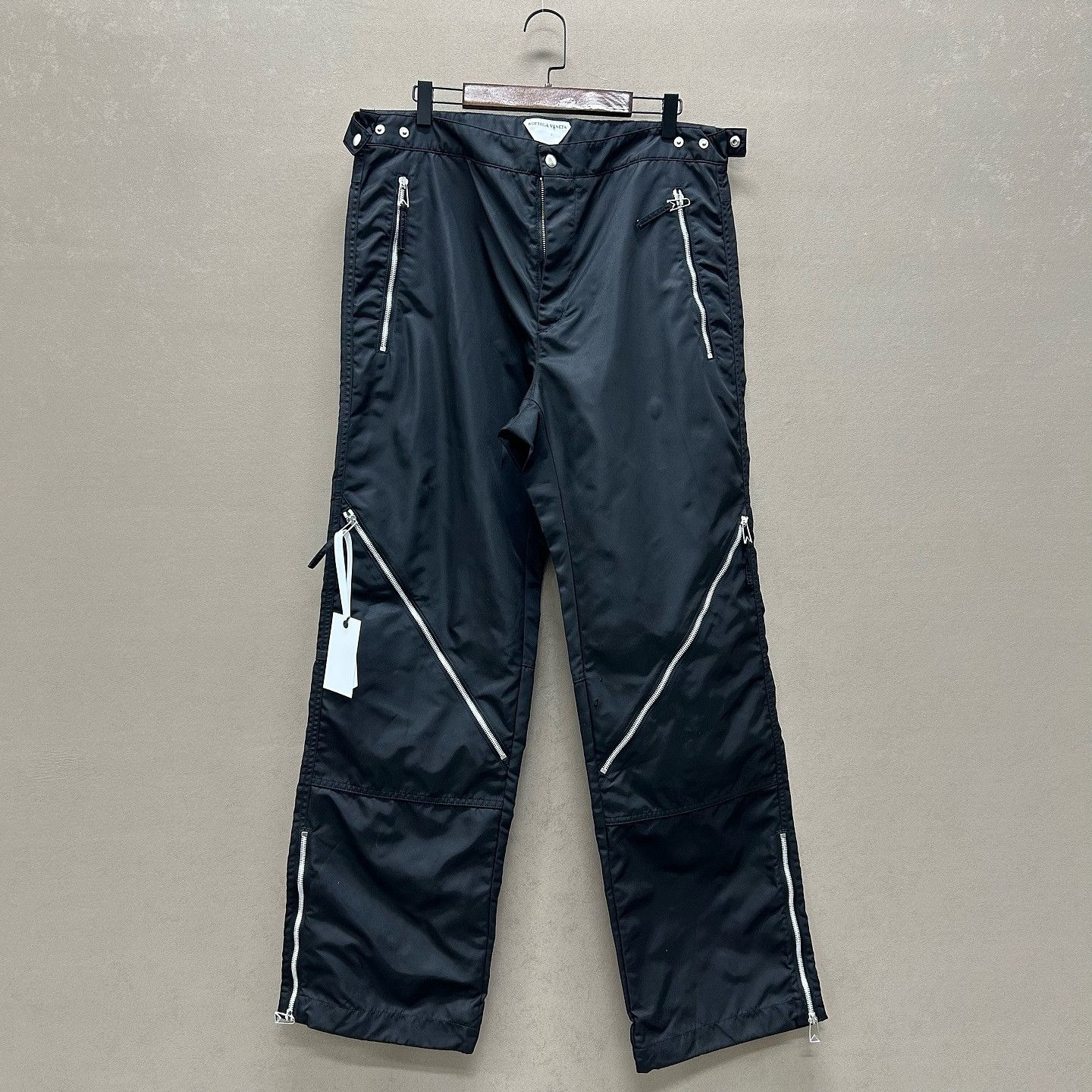 Bottega Veneta Bottega Veneta Zip Detail Nylon Pants Size 50 Size US 34 / EU 50 - 1 Thumbnail