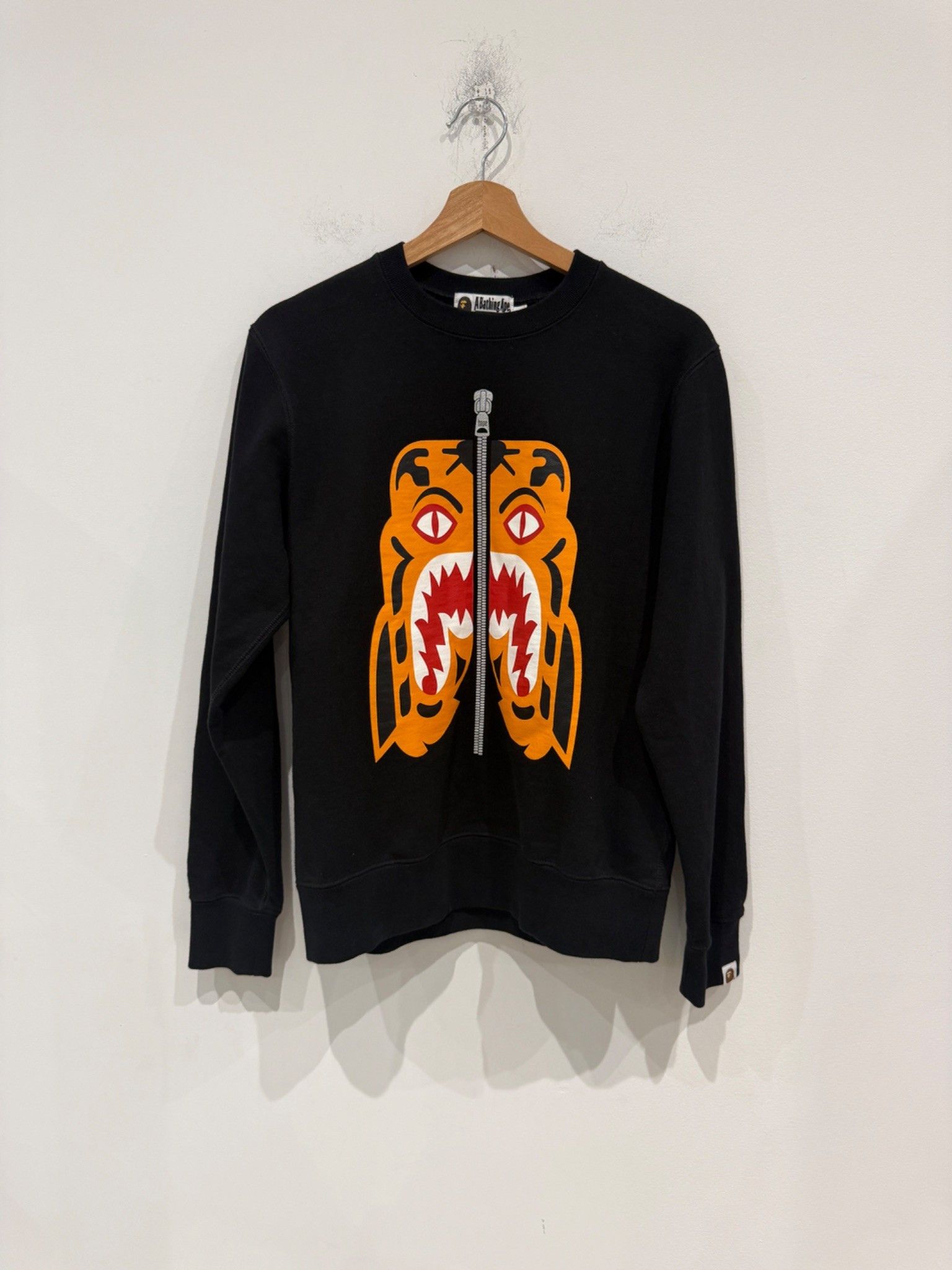 Bape BAPE Tiger Crewneck Black Size US M / EU 48-50 / 2 - 1 Thumbnail