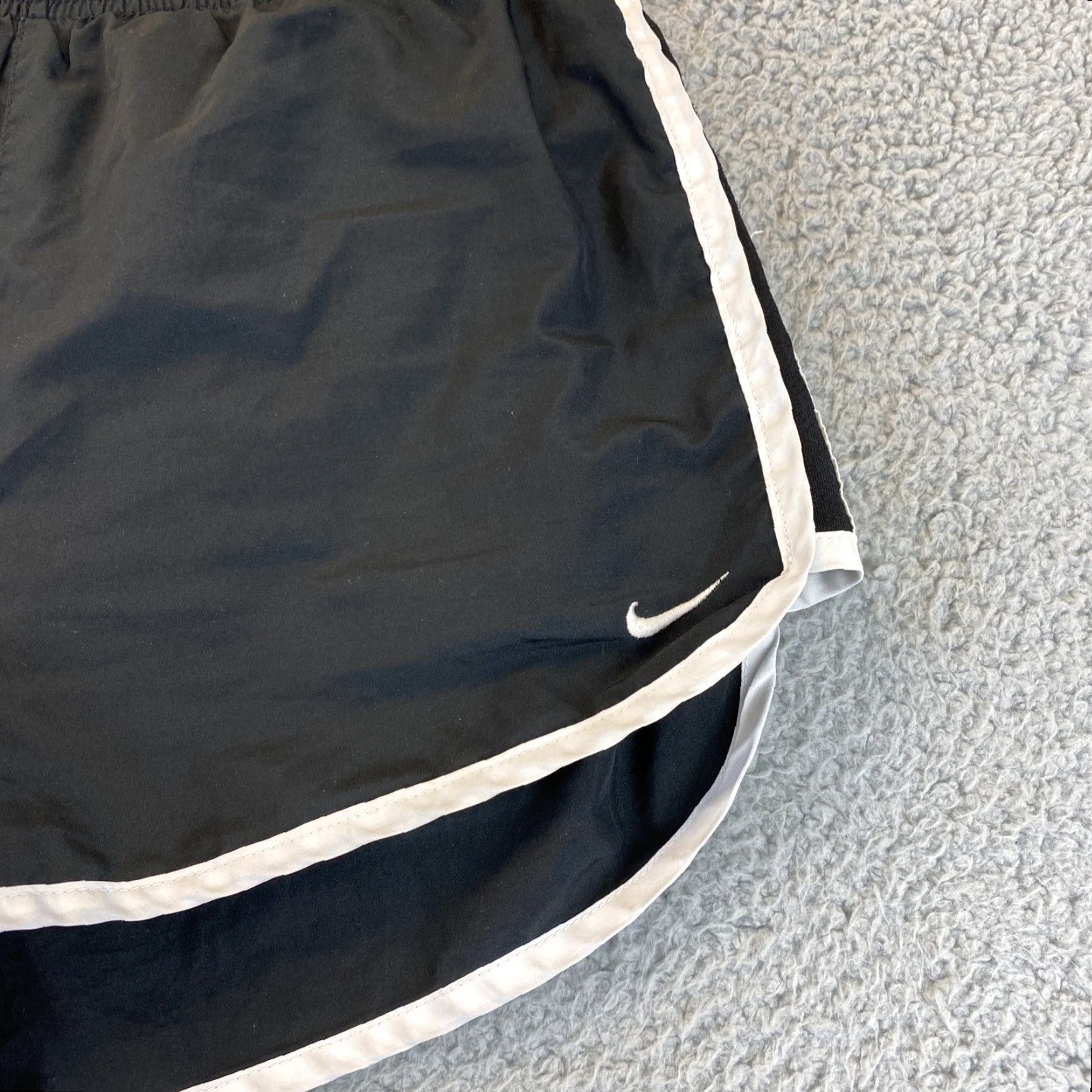 Nike Nike Dri-Fit Women Athletic Lined Running Shorts Black M Size 32" / US 10 / IT 46 - 2 Thumbnail