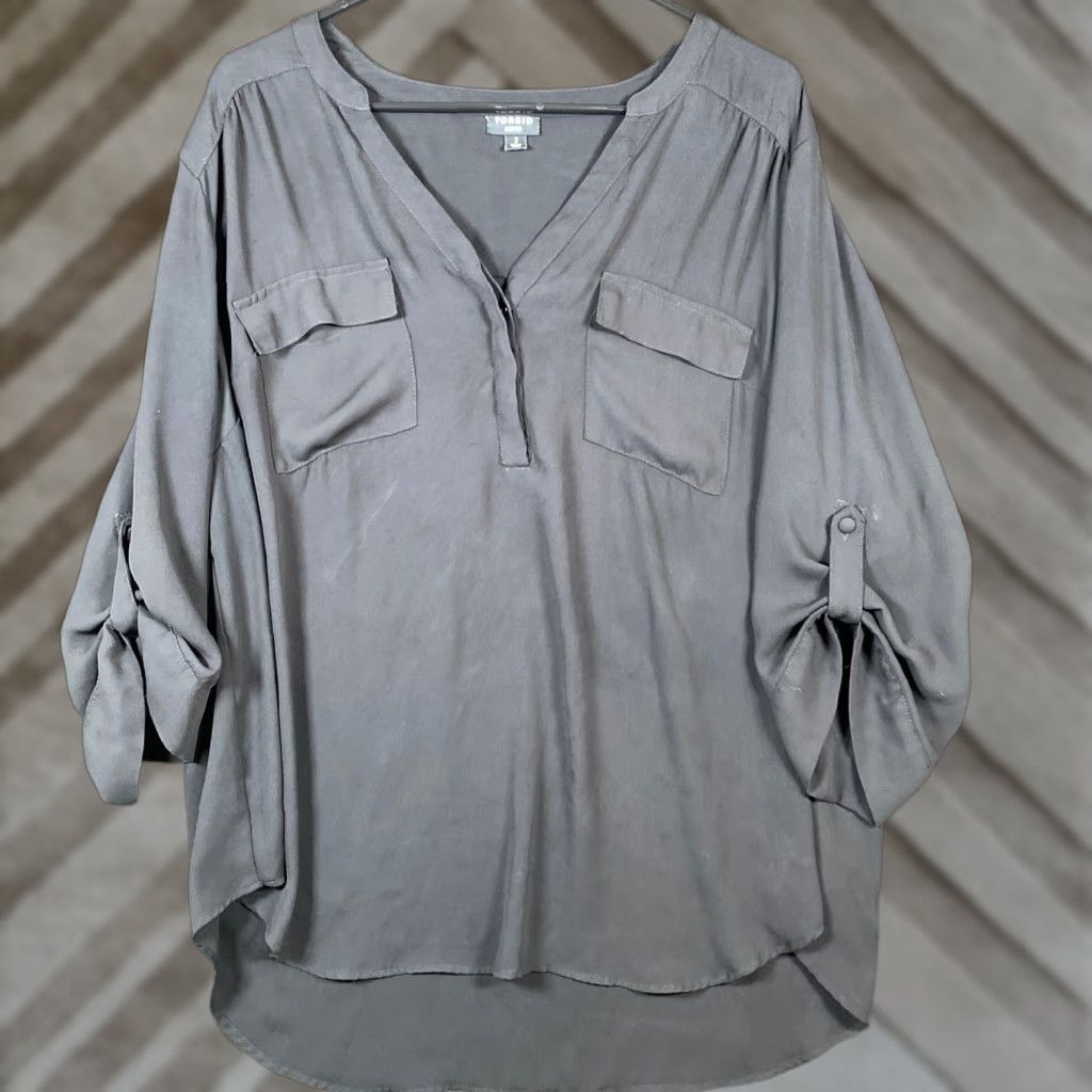 Torrid Torrid Blouse Womens Black Harper Popover V Neck Georgette Roll Tab Sleeve 2X 3/4 Sleeve Solid Pullover Casual Everyday Womens Size XXL / US 16-18 / IT 52-54 - 1 Thumbnail