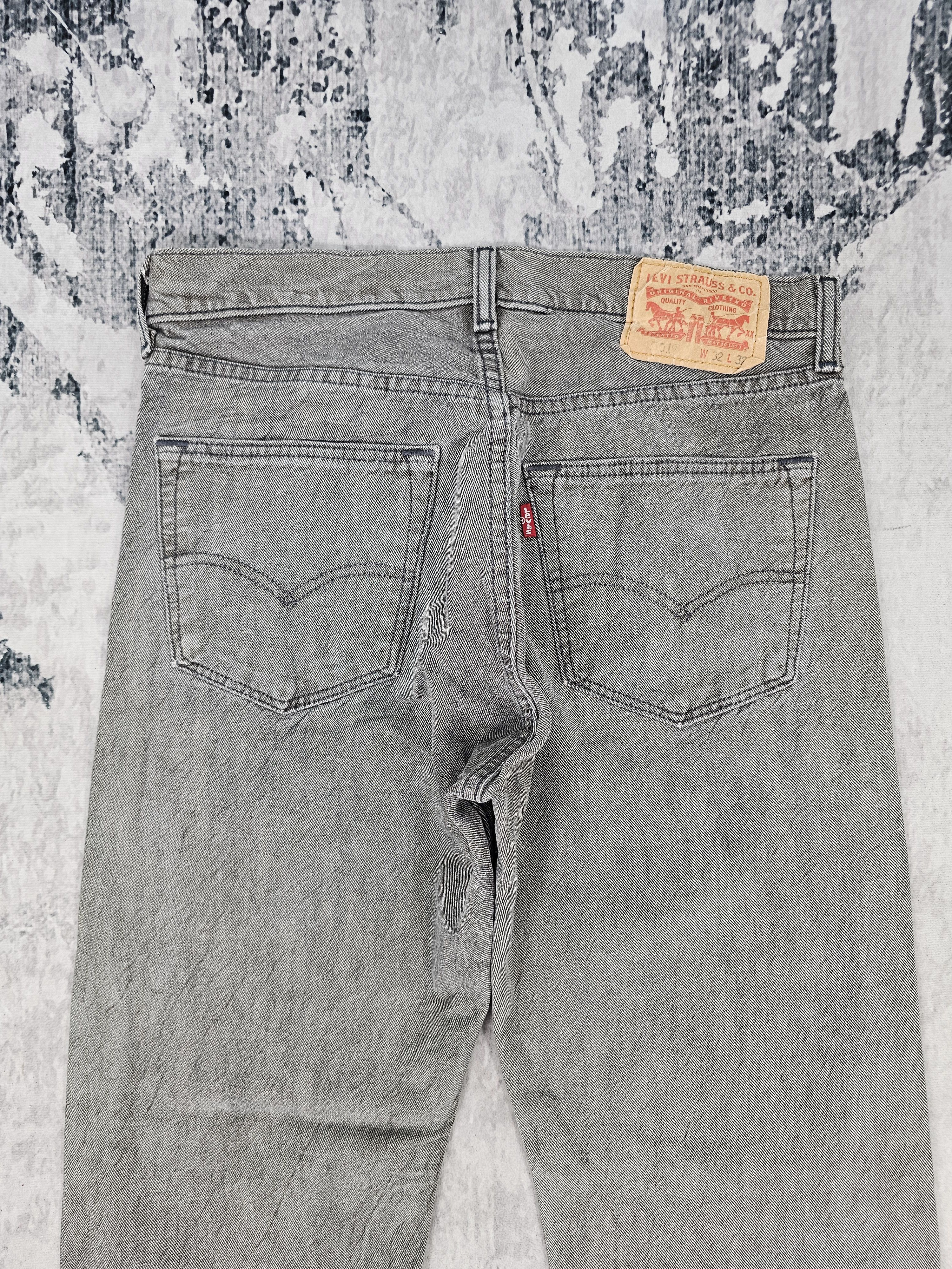 Levi's Vintage Clothing LEVIS 501 Sun Faded Ripped Gray Size 32X30 Jeans L0422 Size US 32 / EU 48 - 9 Thumbnail