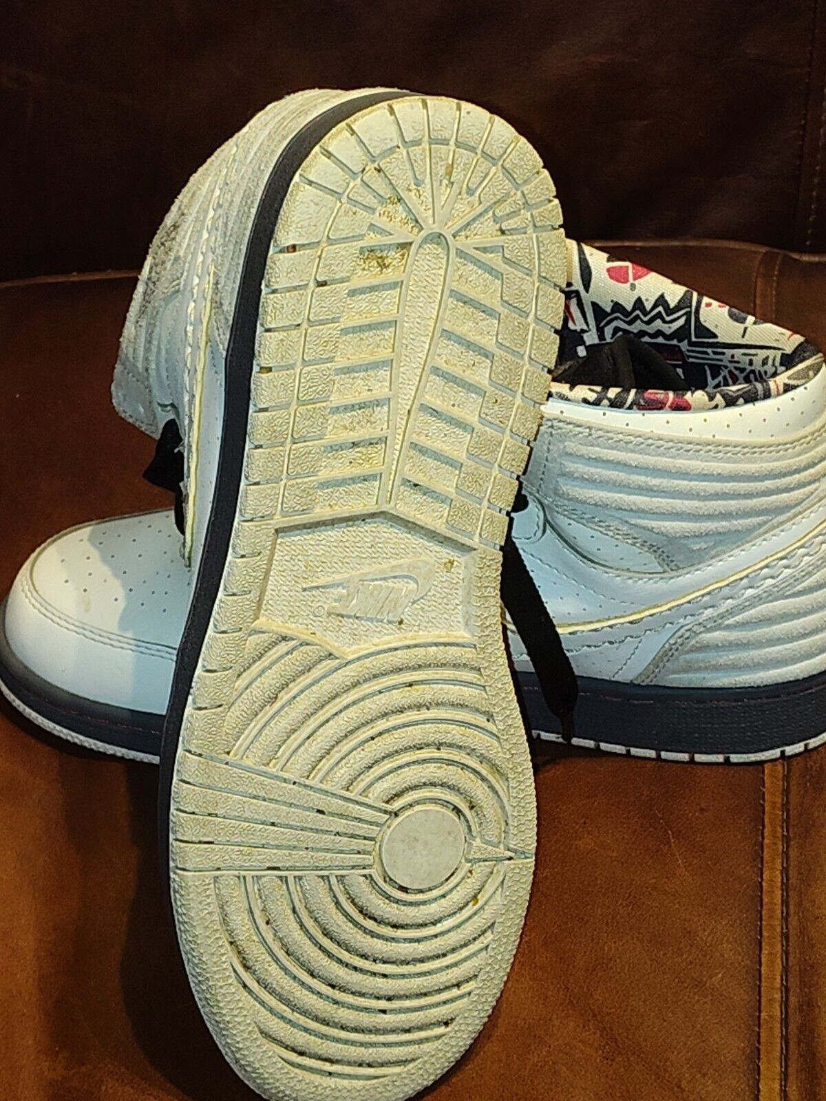 Nike 2012 AIR JORDAN RETRO 1 93 SPACE JAM BUGS BUNNY SZ 6y Size US 6 / EU 39 - 9 Thumbnail