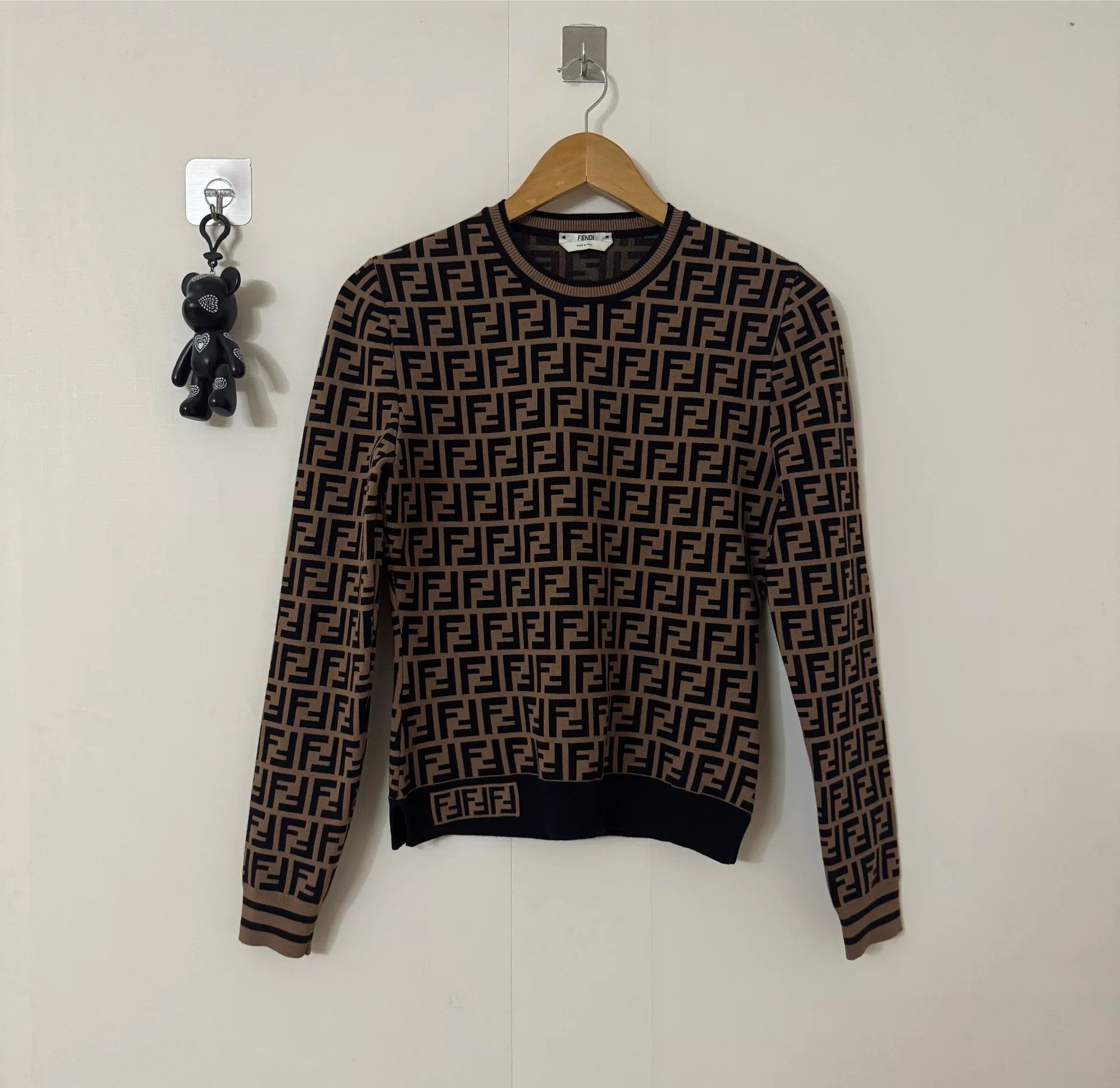 Fendi fendi brown knitted sweater with logo Size M / US 6-8 / IT 42-44 - 1 Thumbnail