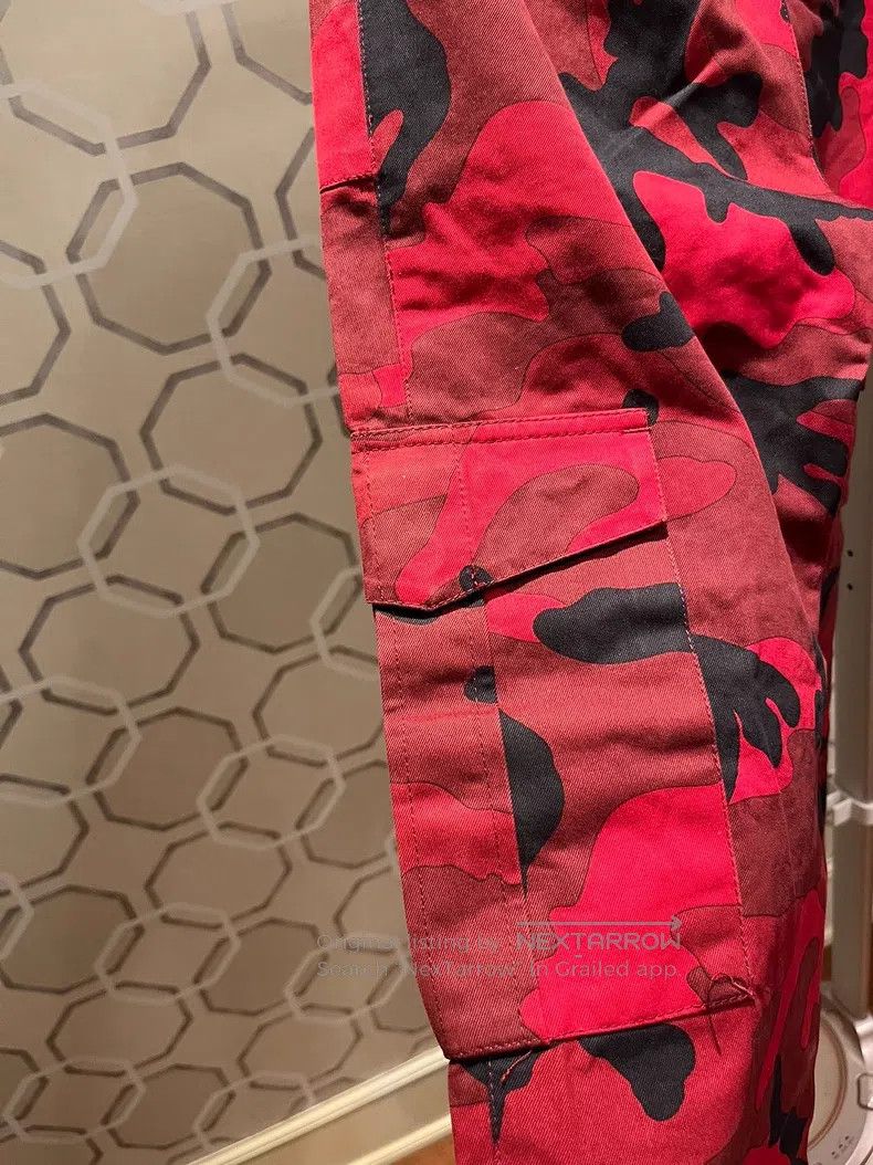 Valentino Valentino Red camouflage multi-pocket cargo slacks Size US 30 / EU 46 - 4 Thumbnail