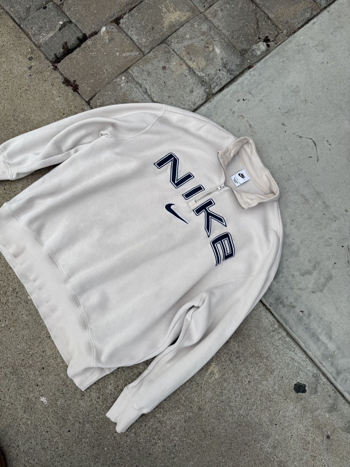 Nike NIKE BEIGE QUARTER ZIP Size US L / EU 52-54 / 3 - 2 Thumbnail