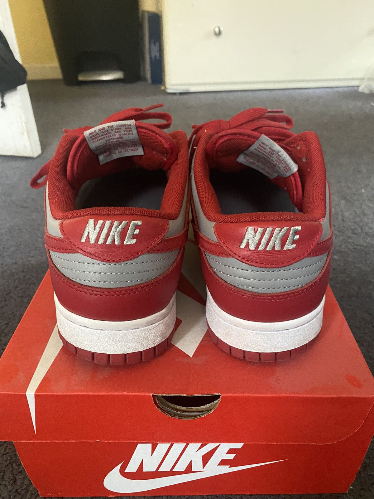 Nike UNLV Nike Dunk Low Size 10.5 Size US 10.5 / EU 43-44 - 2 Thumbnail