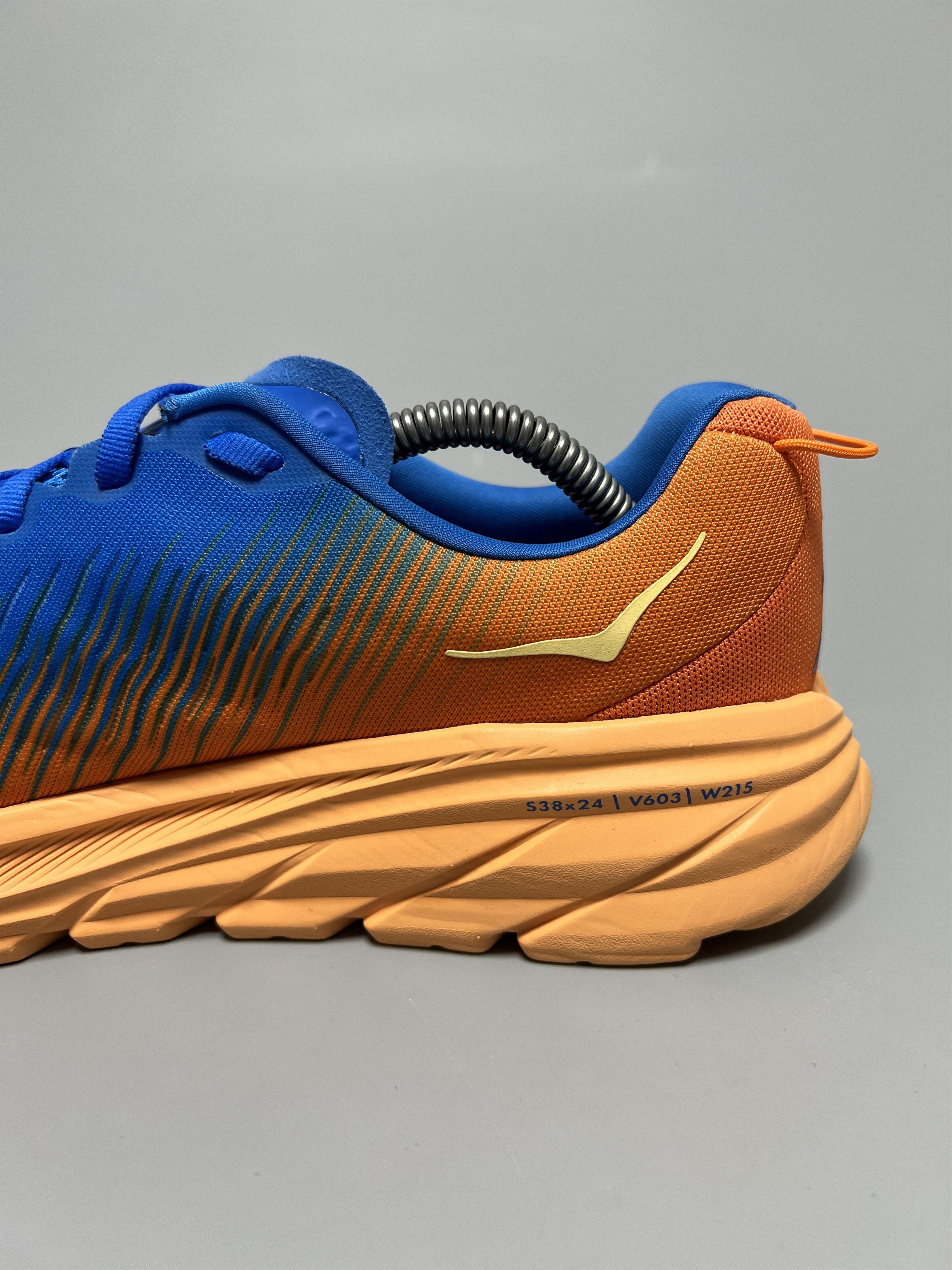 Hoka 8.5 EE Hoka One One Rincon 3 Wide Running Shoes Gym Walking Size US 8.5 / EU 41-42 - 11 Thumbnail
