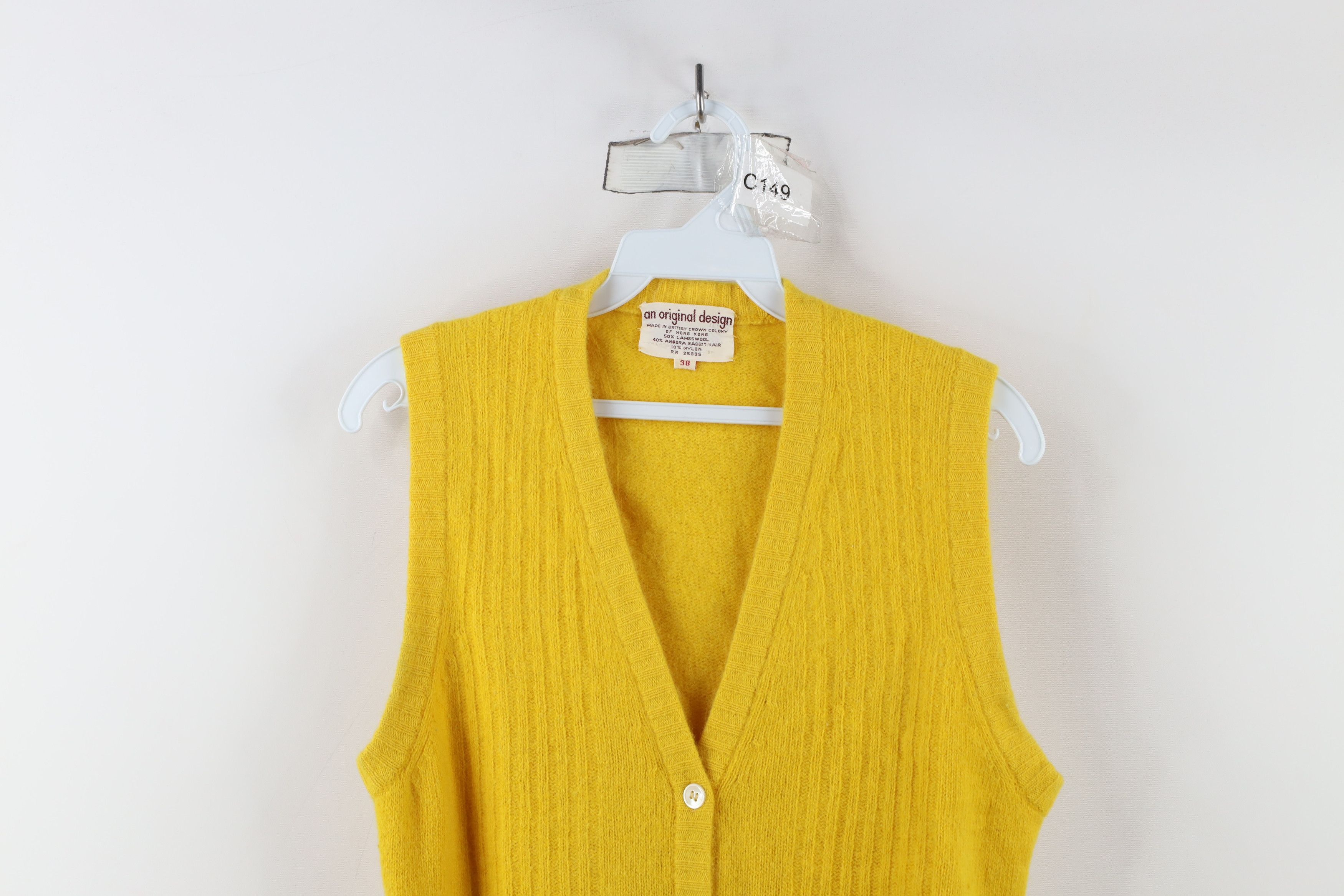 Vintage Vintage 60s Streetwear Lambswool Knit Sweater Vest Yellow Size S / US 4 / IT 40 - 2 Thumbnail