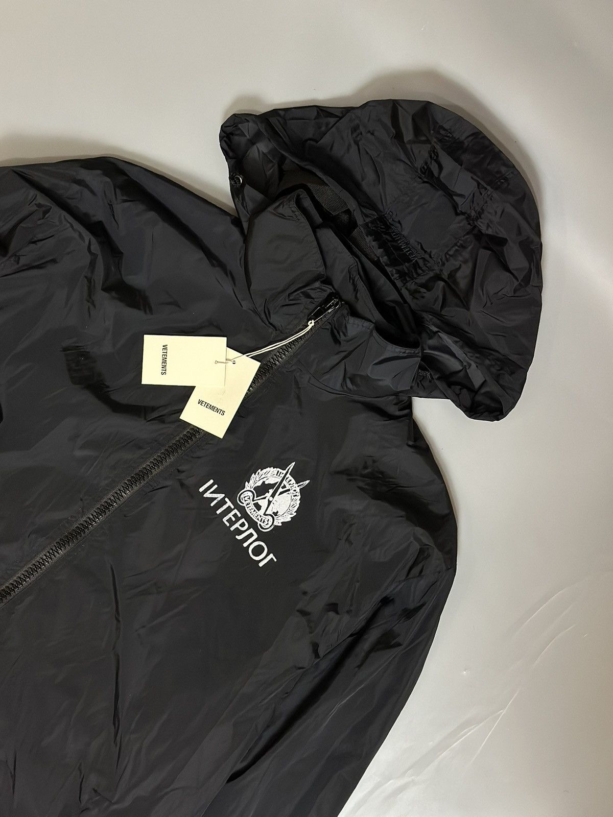 Vetements Vetements FW19 Interpool Bondage Jacket/Convertible to bag Size US M / EU 48-50 / 2 - 4 Thumbnail