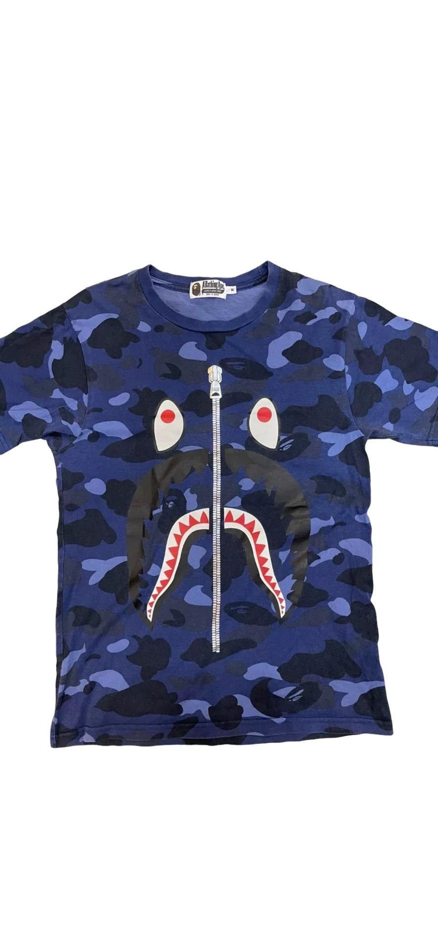 Bape BAPE Blue Camo Shark T-Shirt Size M Size US M / EU 48-50 / 2 - 1 Thumbnail