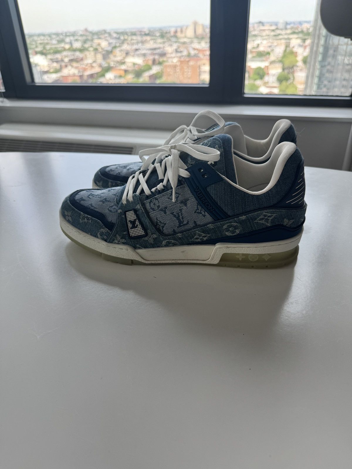 Louis Vuitton Louis Vuitton LV Trainer Monogram Denim Size US 9.5 / EU 42-43 - 2 Thumbnail