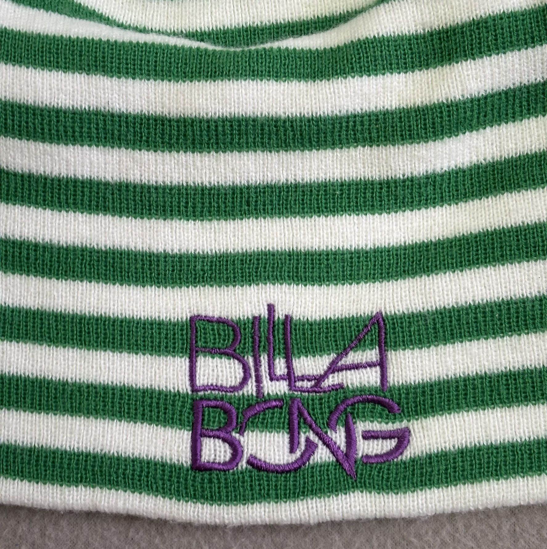 Billabong BillaBong winter hat white green size. Universal Size ONE SIZE - 2 Thumbnail
