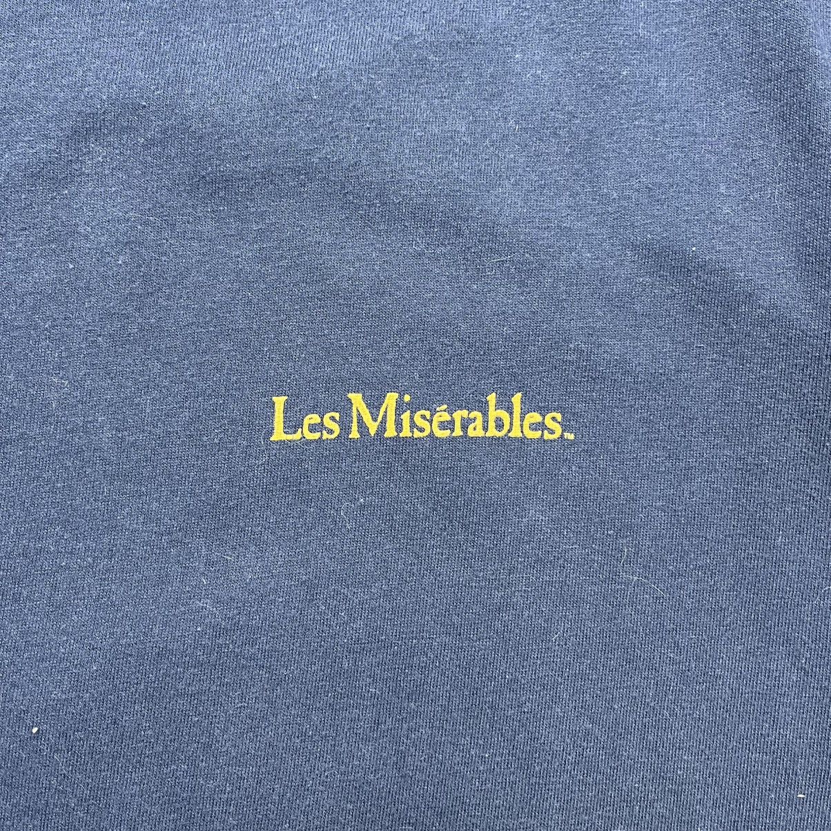 Vintage Vintage Les Miserables im Theater des Westens Berlin Tee Art Size US XL / EU 56 / 4 - 3 Thumbnail