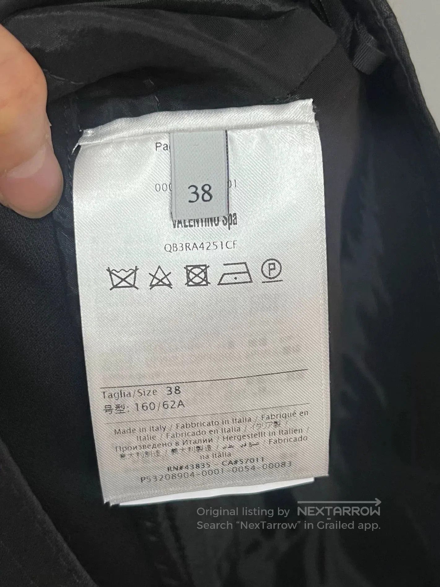 Valentino Valentino Black Short Skirt. Size 37" - 4 Thumbnail