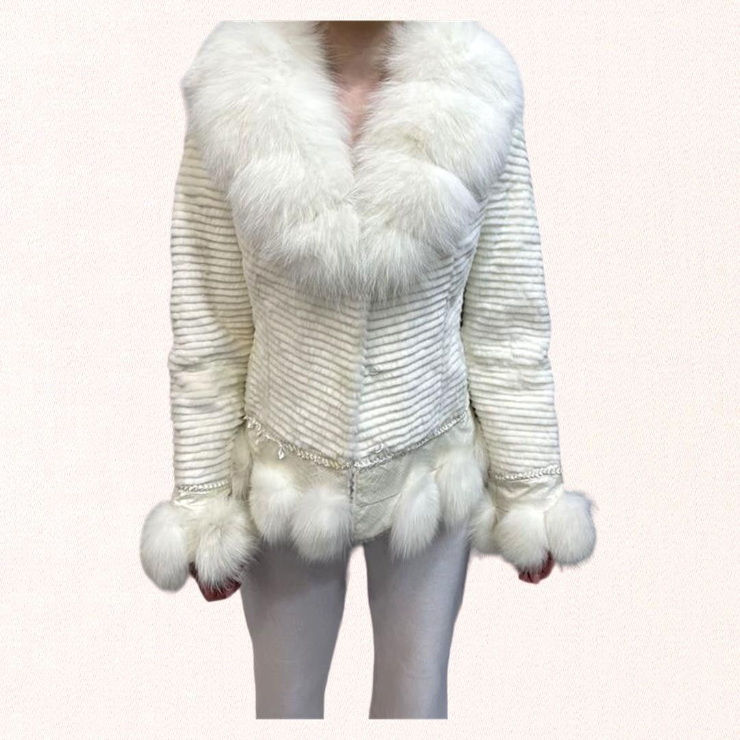 Designer white rabbit fur coat, collar is arctic fox sz S Size S / US 4 / IT 40 - 6 Thumbnail