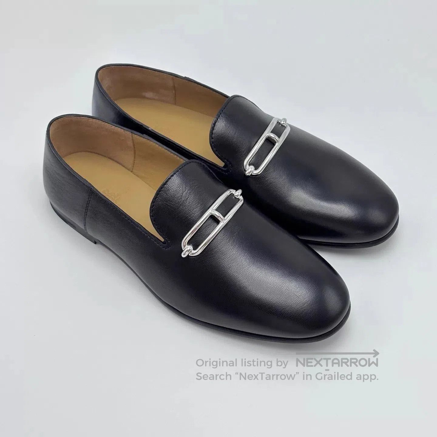 Hermes Black Leather Slip. Size US 7 / EU 40 - 2 Thumbnail