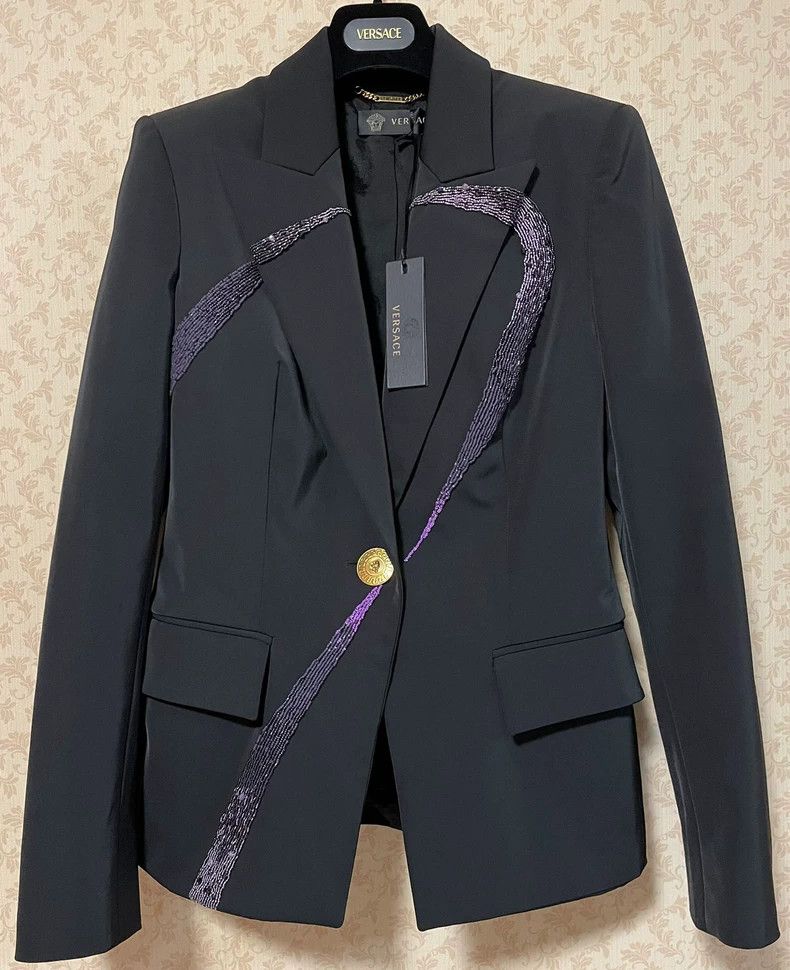 Versace Versace Medusa buttoned up a black suit Size M / US 6-8 / IT 42-44 - 1 Thumbnail