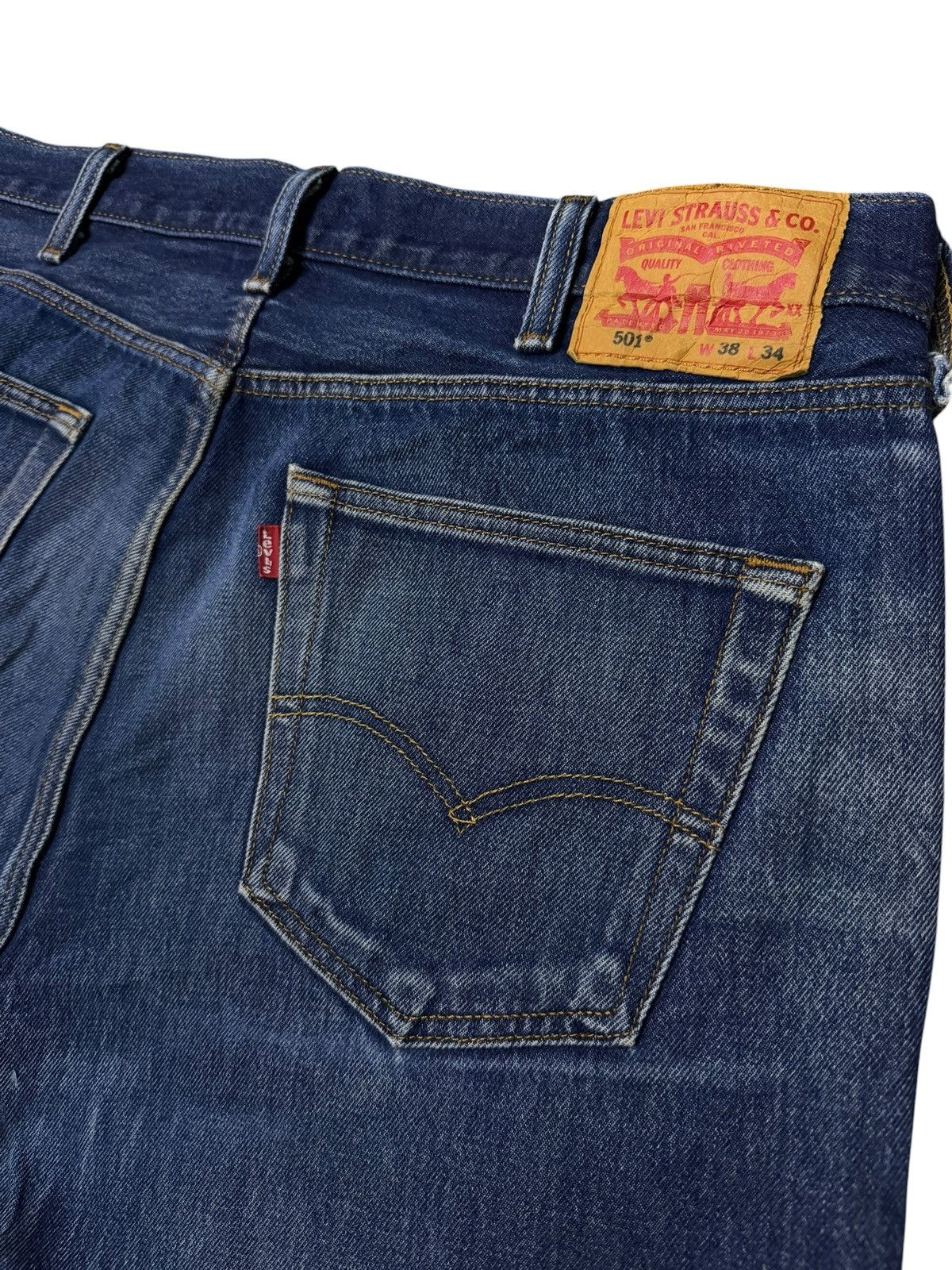 Levi's Vintage Levi’s 501 Denim Jeans | Regular Straight Fit | W37 Size US 37 - 8 Thumbnail