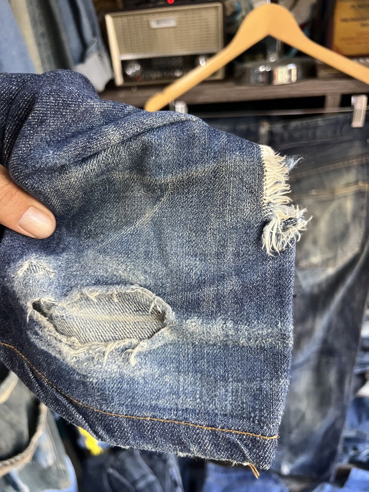 Other 🔥Rare Macarena Full Zipper Distressed Denim Size US 33 - 12 Thumbnail