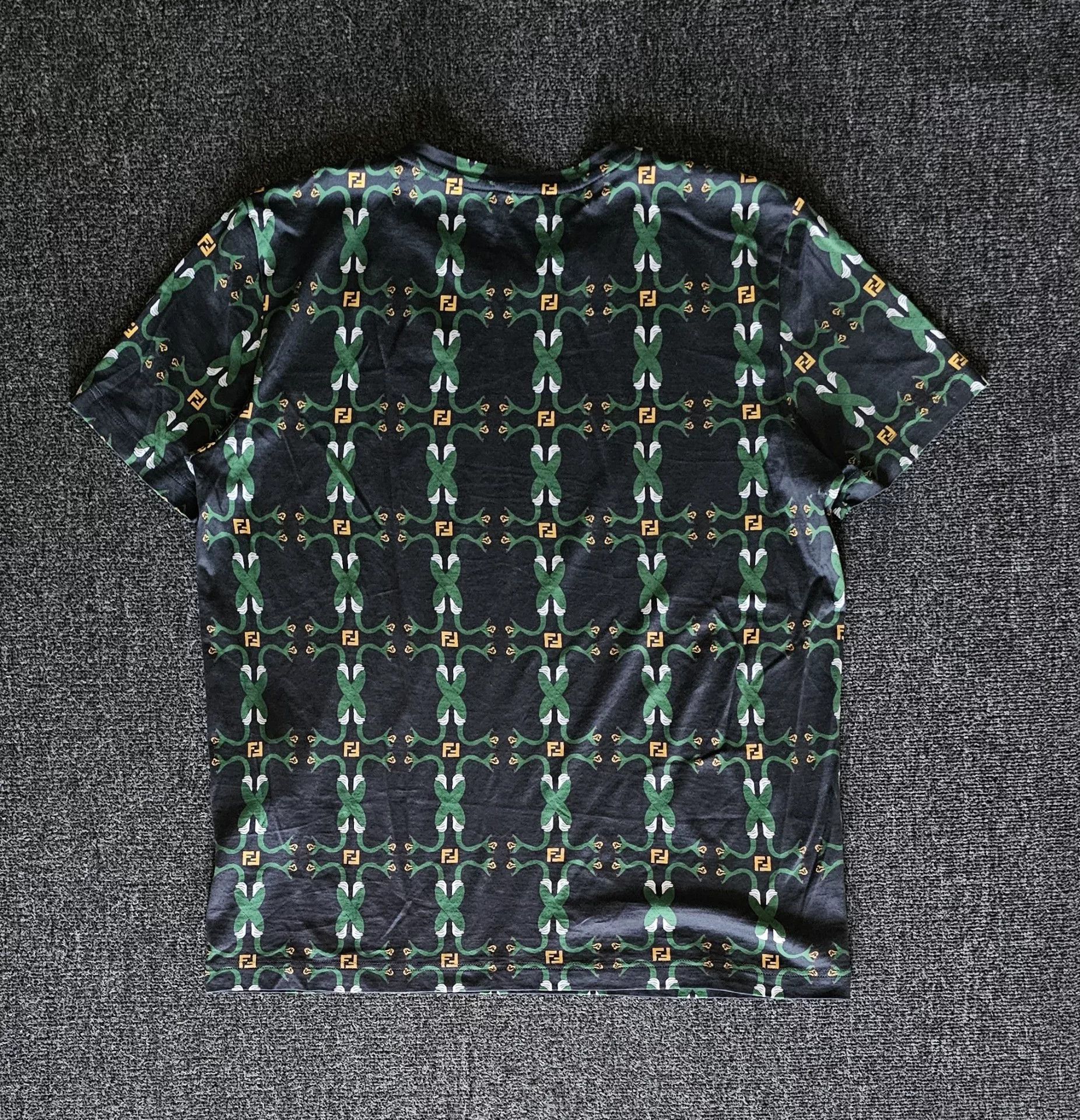 Fendi fendi logo printed short sleeve t-shirt Size US L / EU 52-54 / 3 - 3 Thumbnail