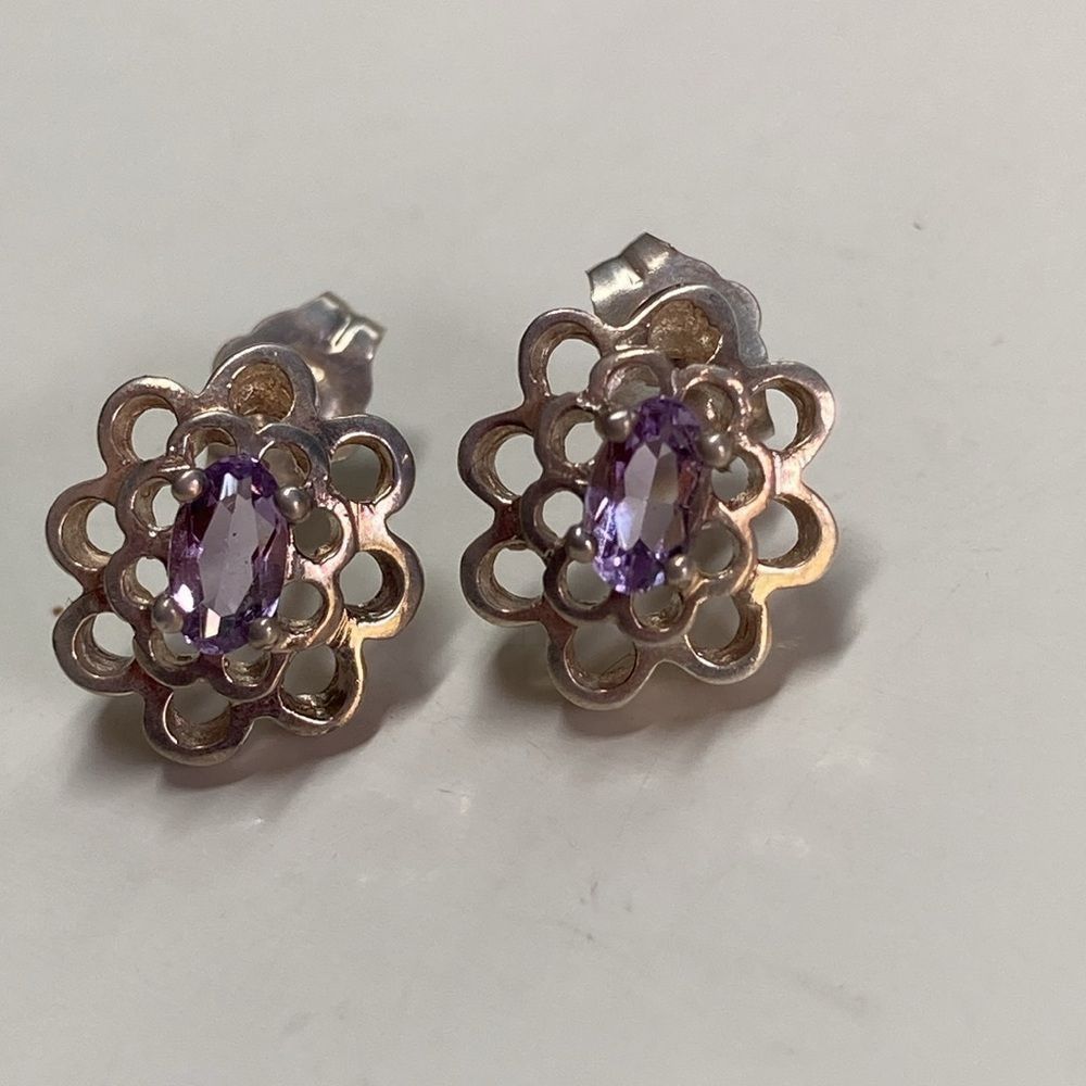 Vintage Amethyst Earrings Set in 925 Sterling Size ONE SIZE - 6 Thumbnail