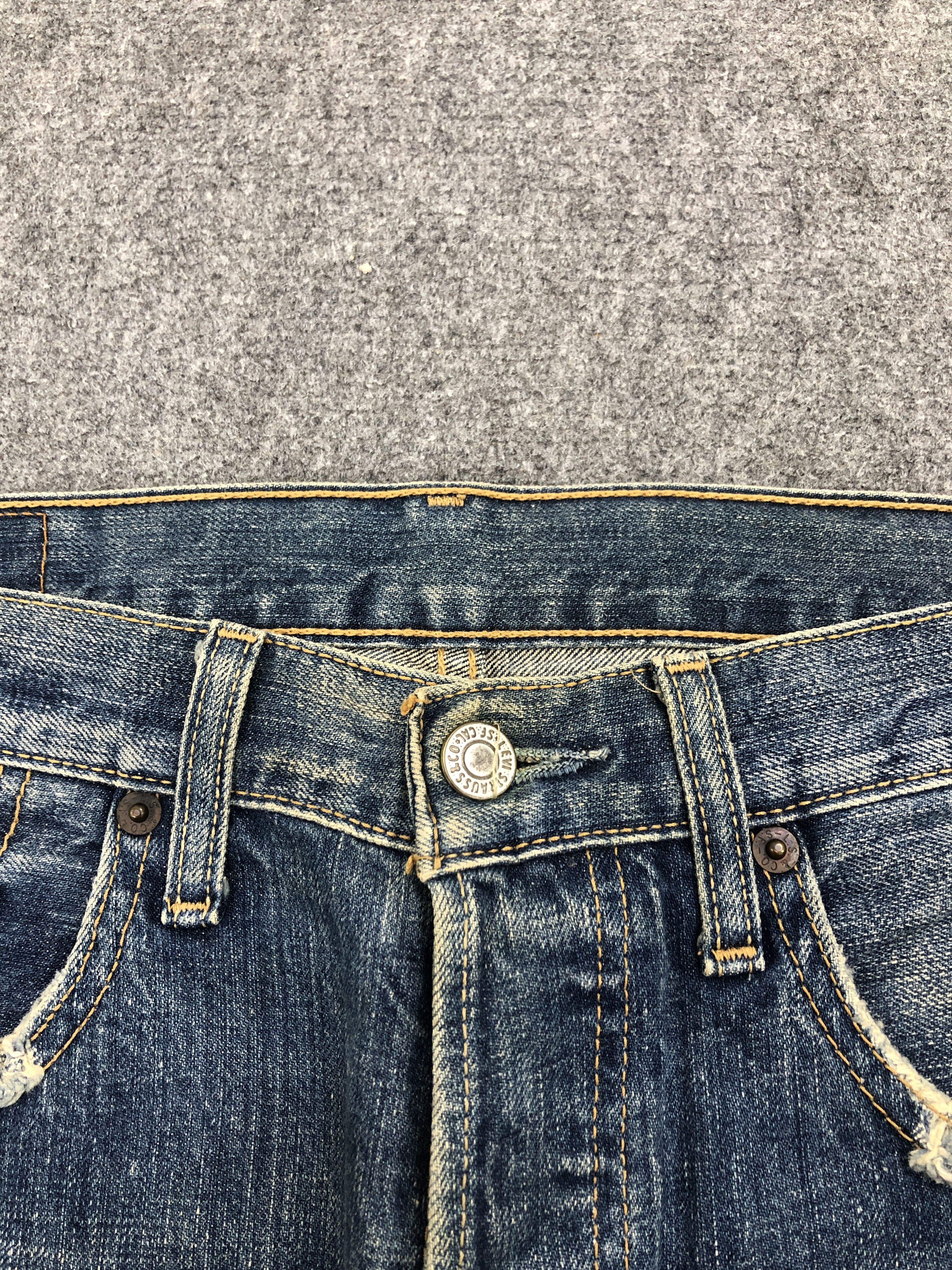Levi's × Vintage Distressed Vintage Levis 501 Stone Washed Jeans Size US 32 / EU 48 - 10 Thumbnail