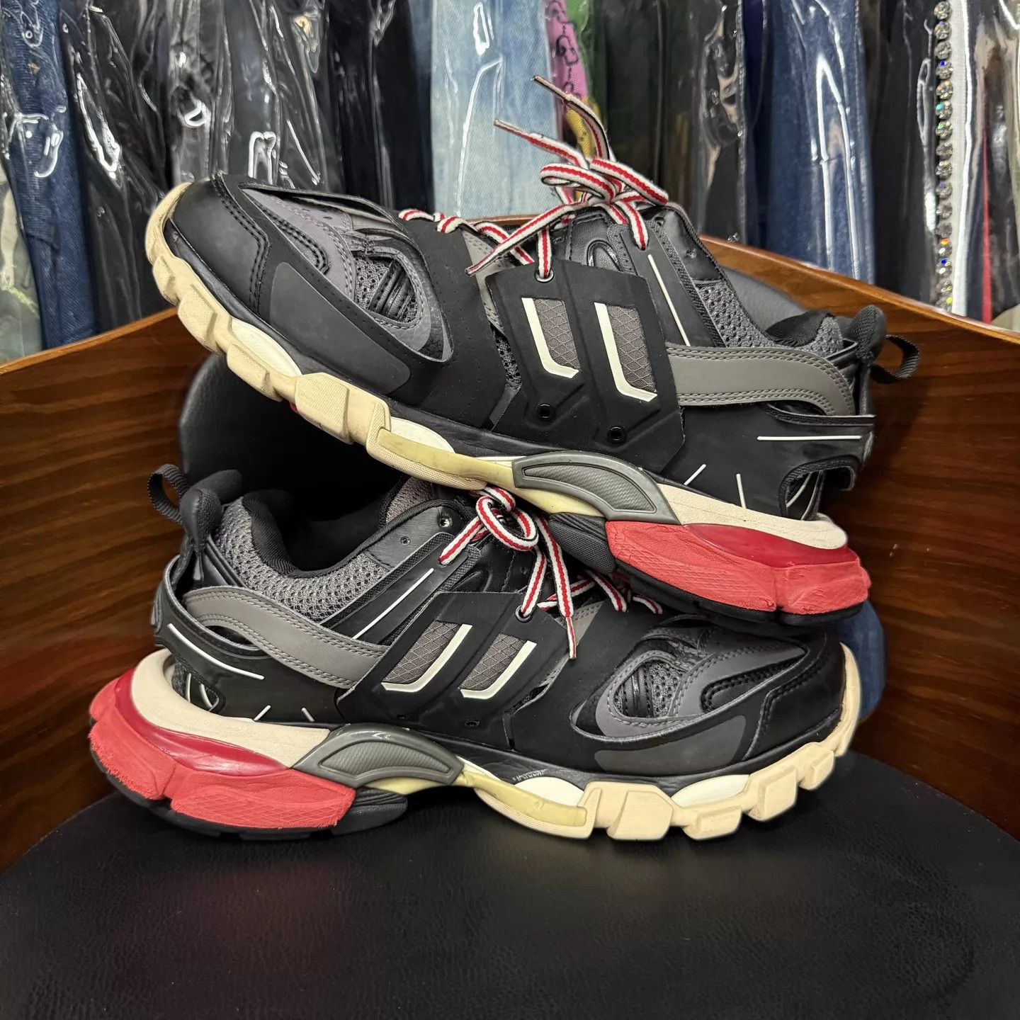 Balenciaga Balenciaga Track 41 Black Red Distressed Original Box Size US 8 / EU 41 - 7 Thumbnail
