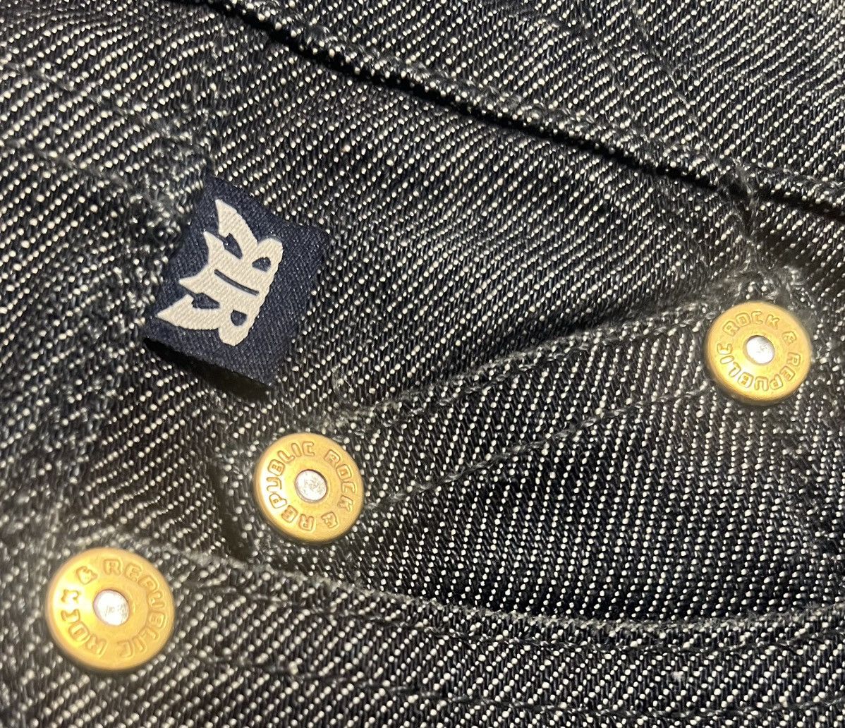 Jean Authentic Victoria Beckham Rock & Republic jeans gold crown Size 26" / US 2 / IT 38 - 2 Thumbnail