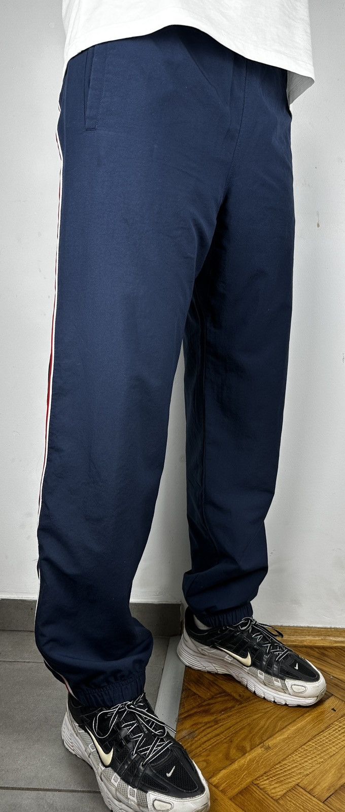 Nike Nike Mini Swoosh Logo Nylon Stripe Track Pants Y2K Vintage Size US 34 / EU 50 - 13 Thumbnail