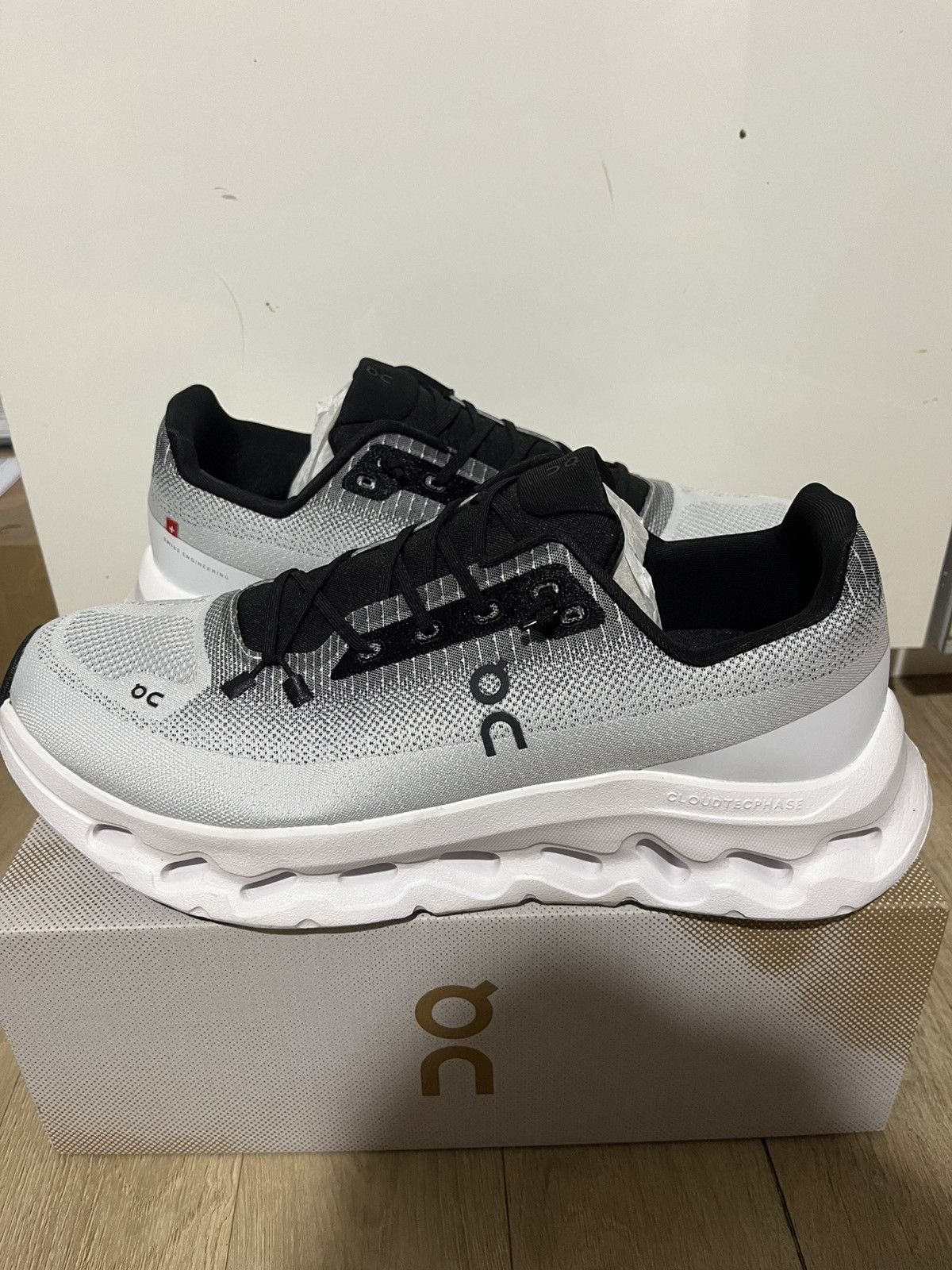 On On cloudilt , black/white , size:us:11 , eu:45 Size US 12 / EU 45 - 1 Thumbnail