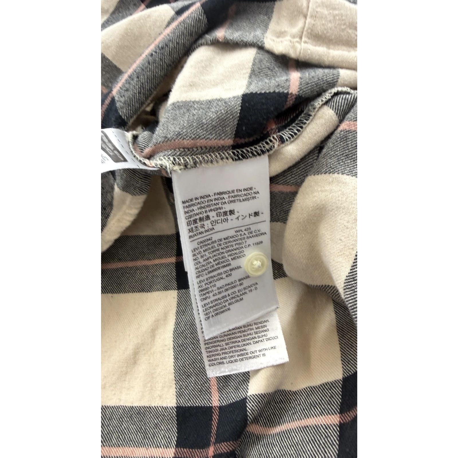 Levi's Levi's Shirt Women's XL Beige & Black Plaid Flannel Button-Down Long Sleeve Cotton Size XL / US 12-14 / IT 48-50 - 6 Thumbnail