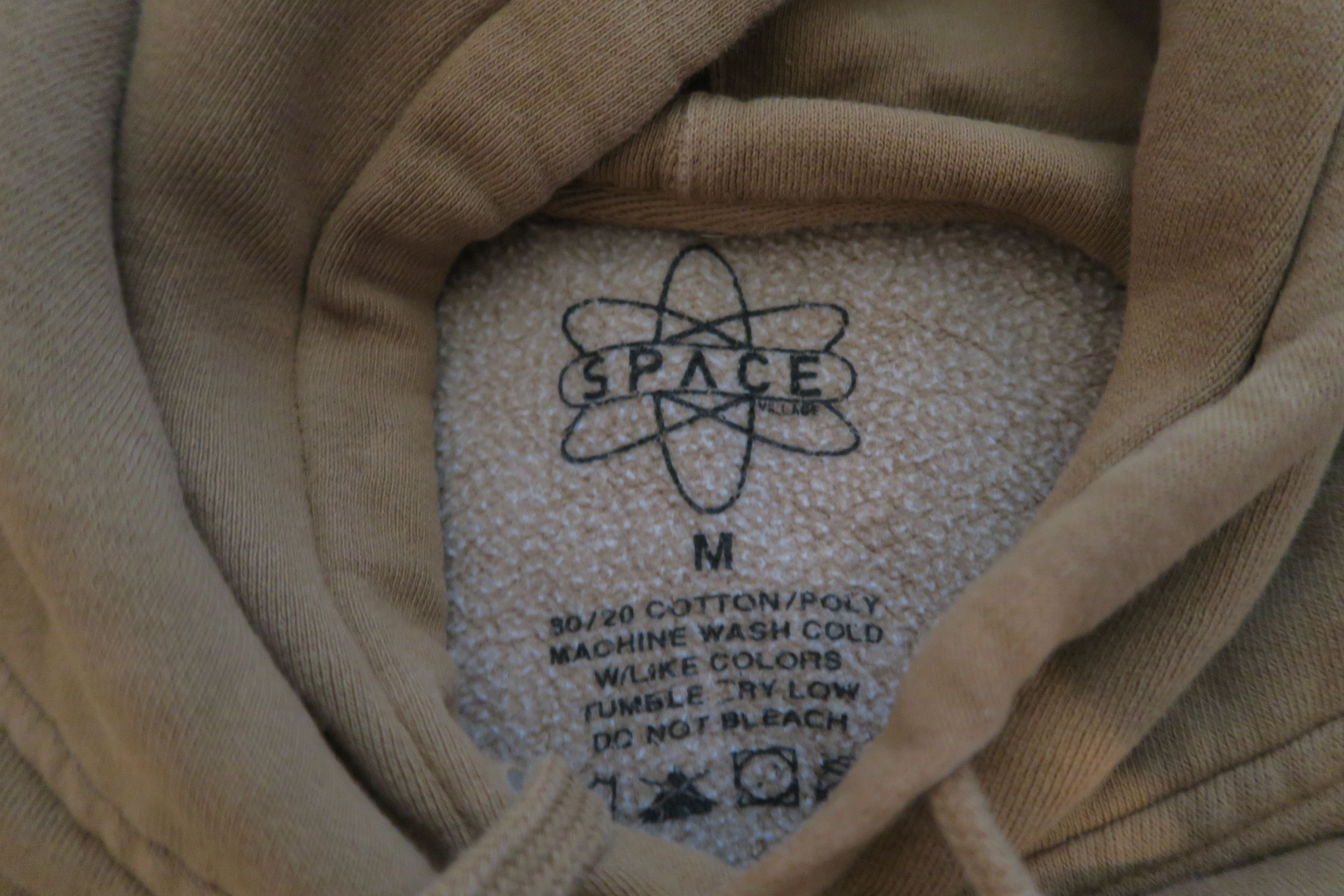 Travis Scott Space Village Astroworld Hoodie Sand Brown Size Medium Size US M / EU 48-50 / 2 - 6 Thumbnail