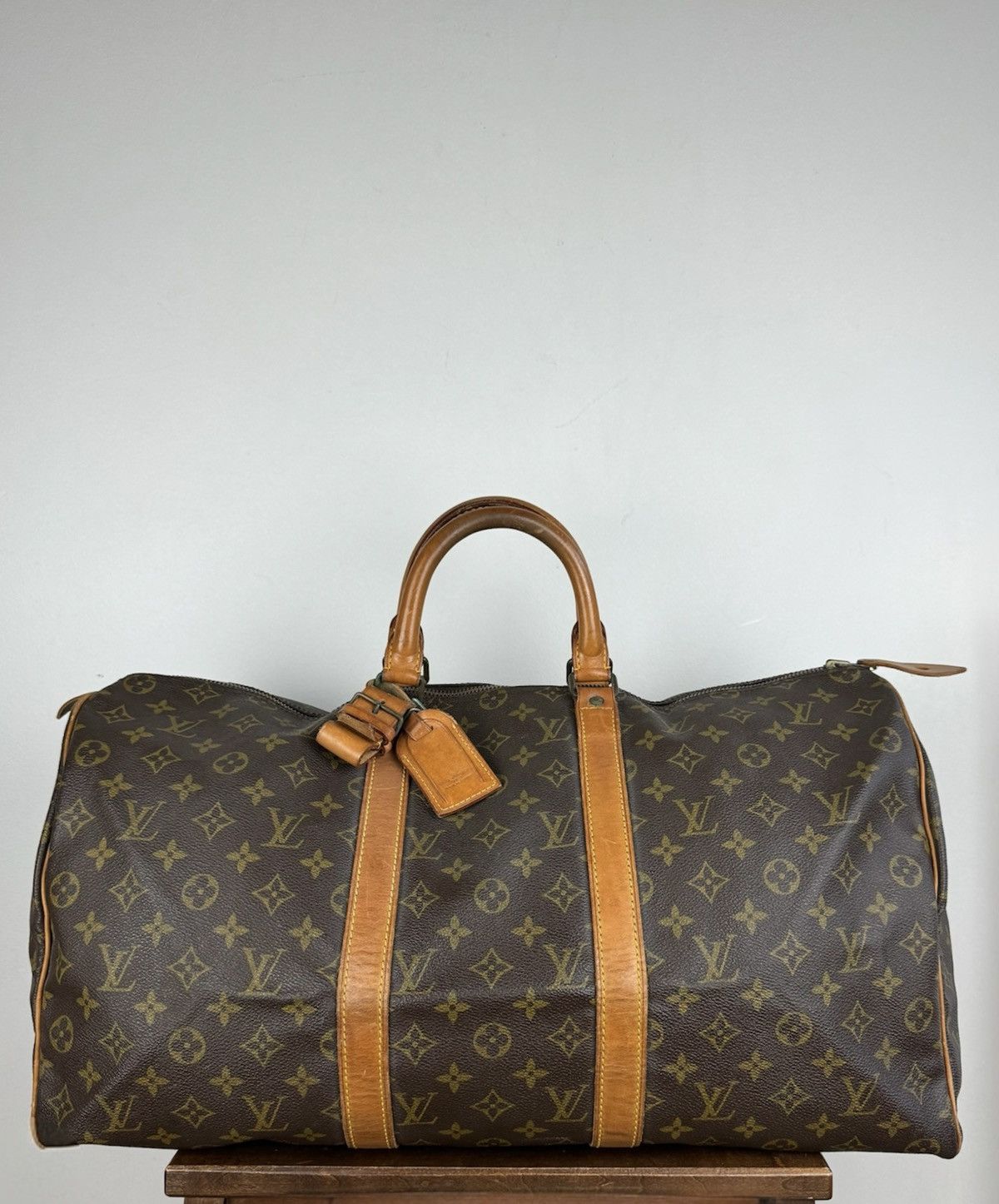Luxury travel bag Louis Vuitton Keepall 50 original item