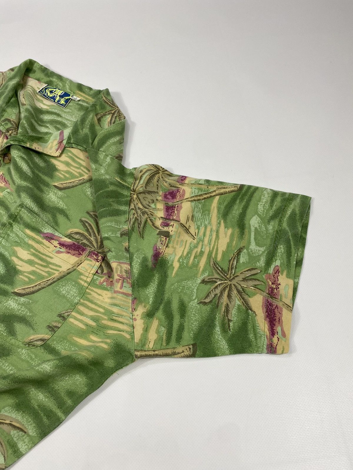 Vintage Vintage 90s Hawaiian Aloha Palms Festival Party Shirt Size US XL / EU 56 / 4 - 3 Thumbnail
