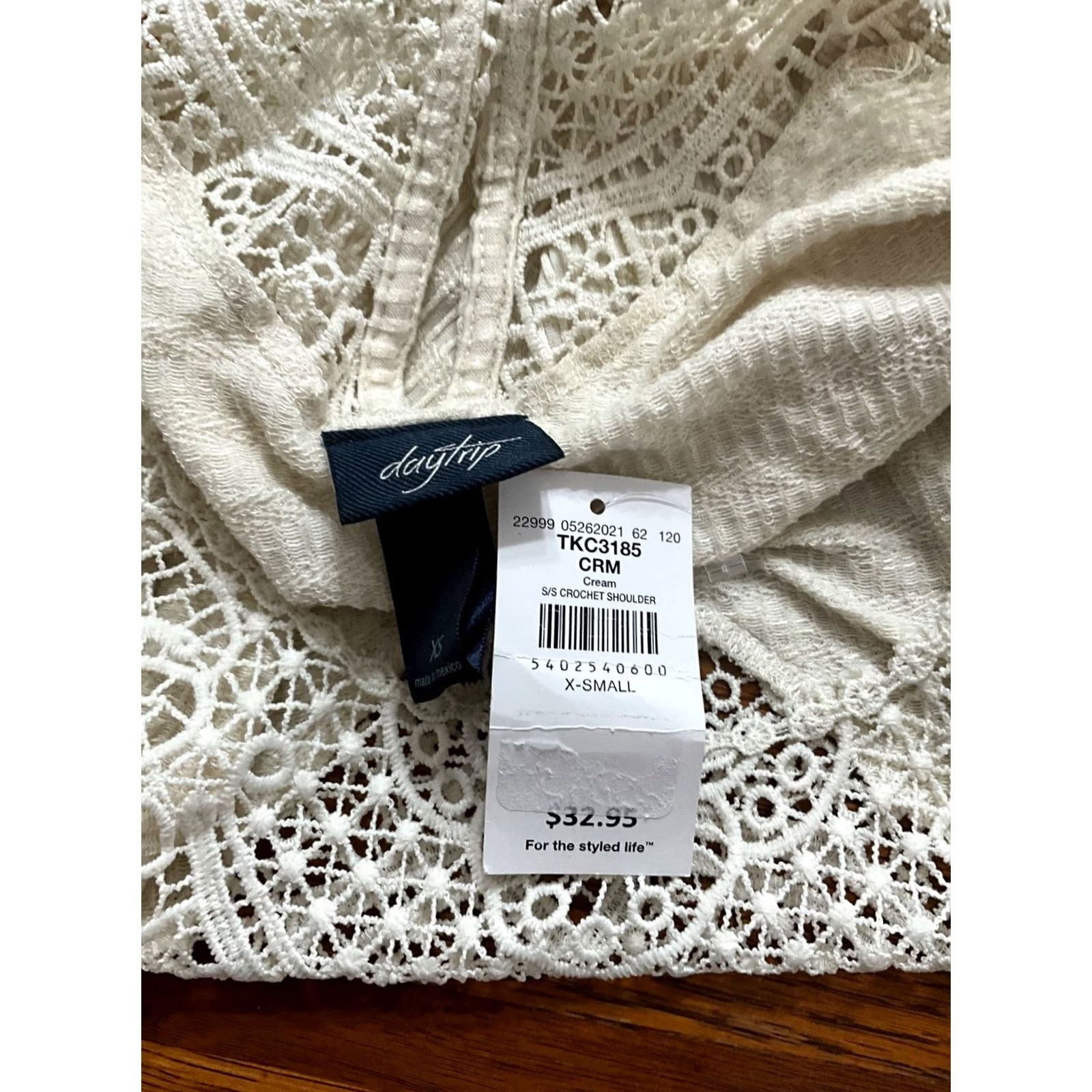 Vintage Buckle Womens Top Blouse XS White Round Neck Short Sleeve Pullover Knit Casual Spring Fall Regular Fit Machine Washable NWT Size XS / US 0-2 / IT 36-38 - 7 Thumbnail