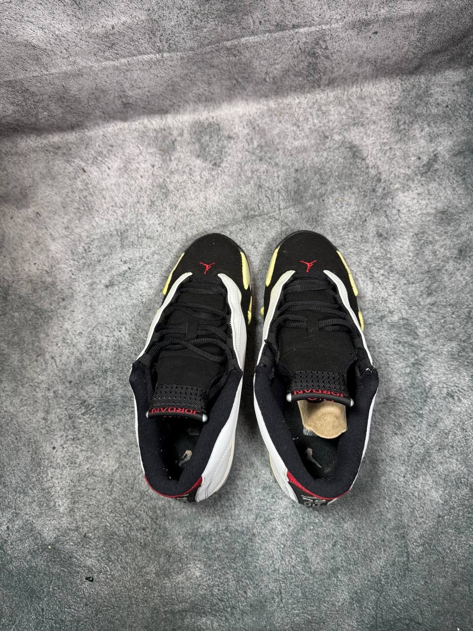 Jordan Brand Size 6.5Y | Jordan 12 Black Toe With Box| Pre-Owned Size US 8.5 / IT 38.5 - 7 Thumbnail