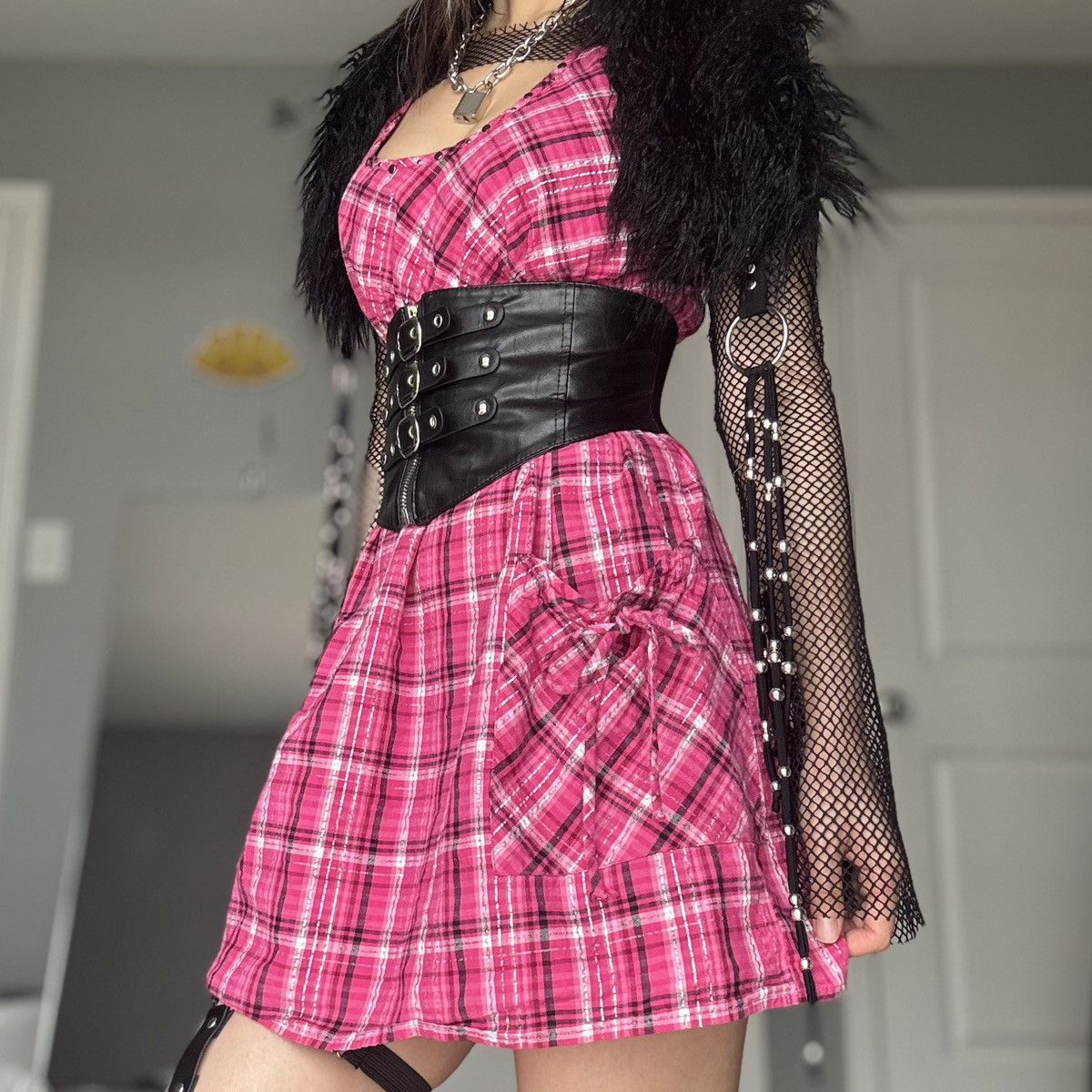 Decree Decree Studded Pink & Black Plaid Dress w/ Crochet Racerback Size M / US 6-8 / IT 42-44 - 13 Thumbnail