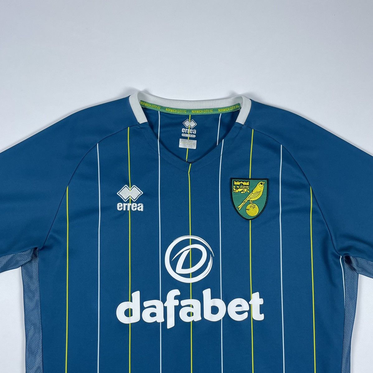 Other Errea Norwich City Soccer Jersey Size US XL / EU 56 / 4 - 4 Thumbnail