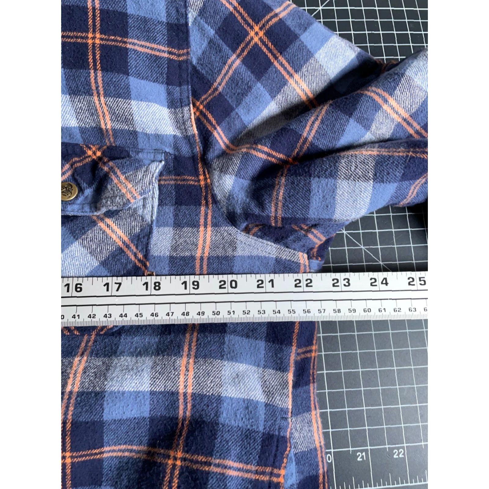 Vintage Legendary Whitetails Outfitters Flannel Shirt Jacket Hooded Men's Medium Blue Size US M / EU 48-50 / 2 - 5 Thumbnail
