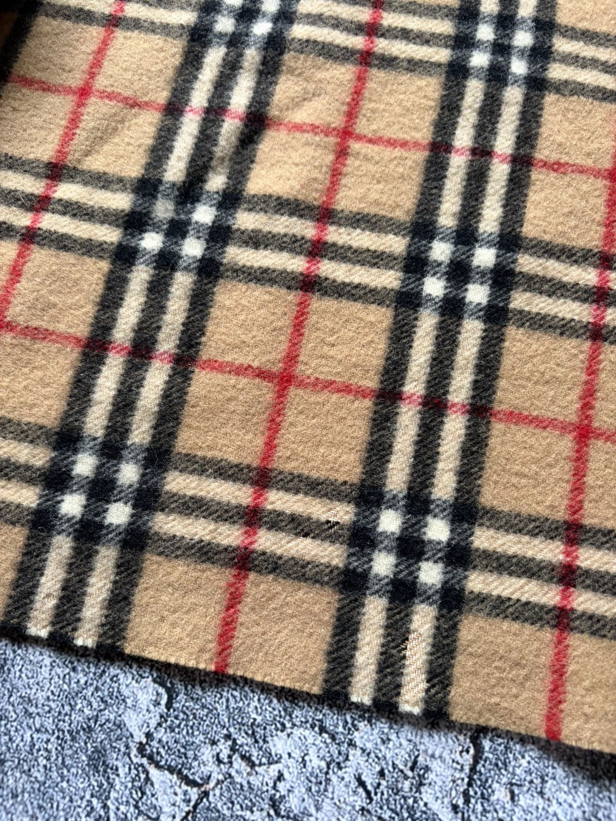 Burberry Vintage Burberrys Scarf/Muffler/Neckwear Size ONE SIZE - 6 Thumbnail